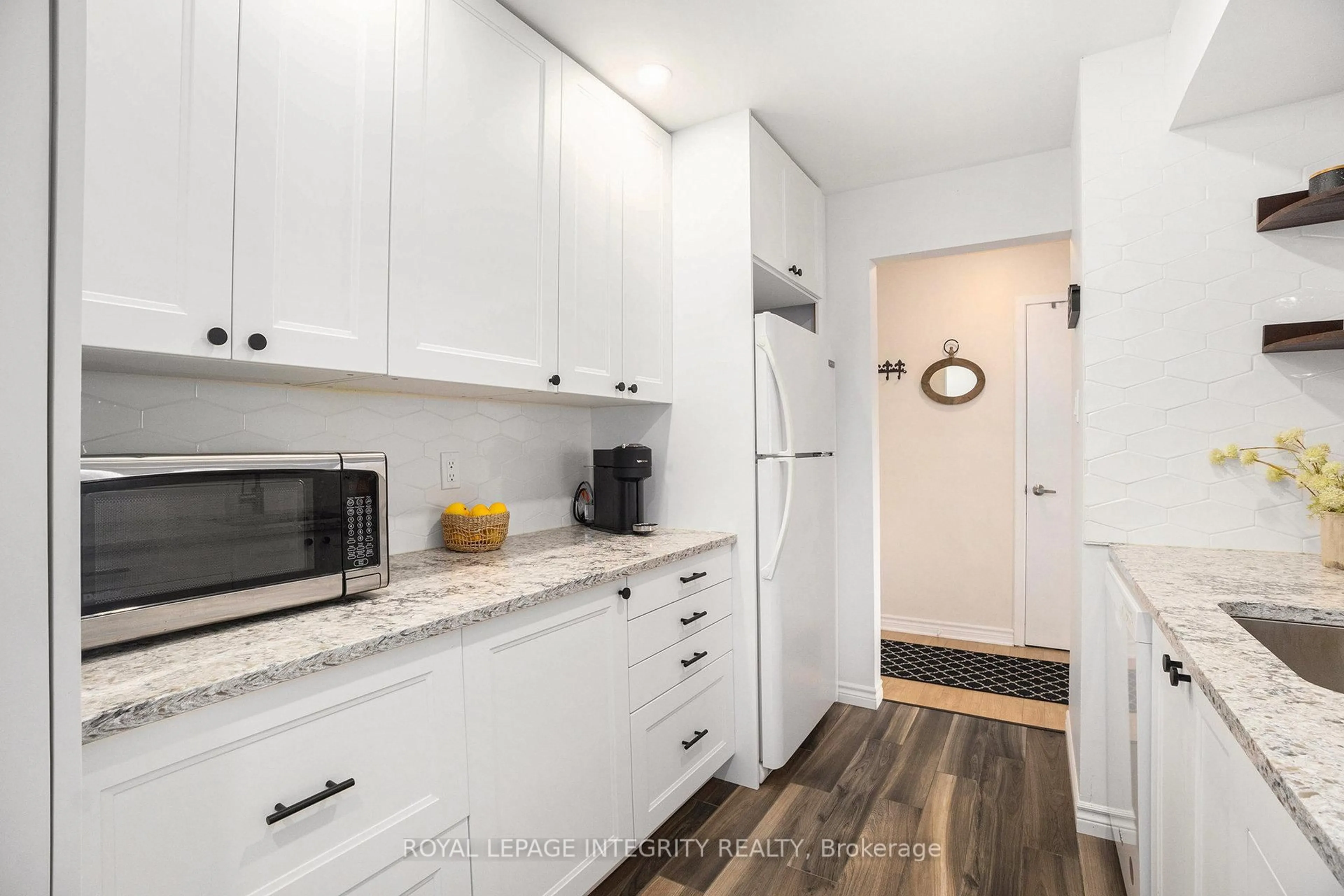 Standard kitchen, unknown for 270 Lorry Greenberg Dr #210, Ottawa Ontario K1T 3K2