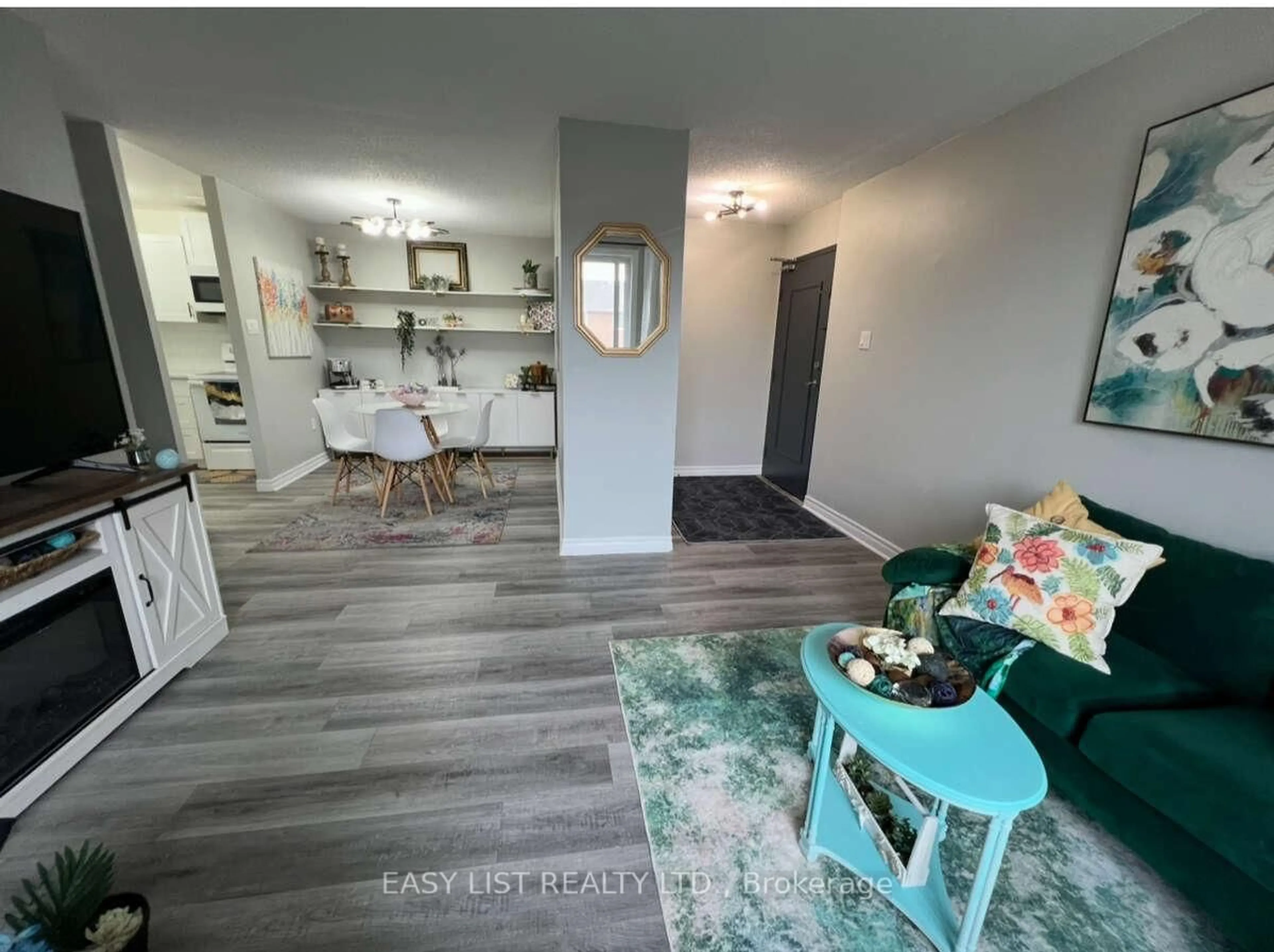 Unknown for 1582 Ernest Ave #304, London South Ontario N6E 2S4