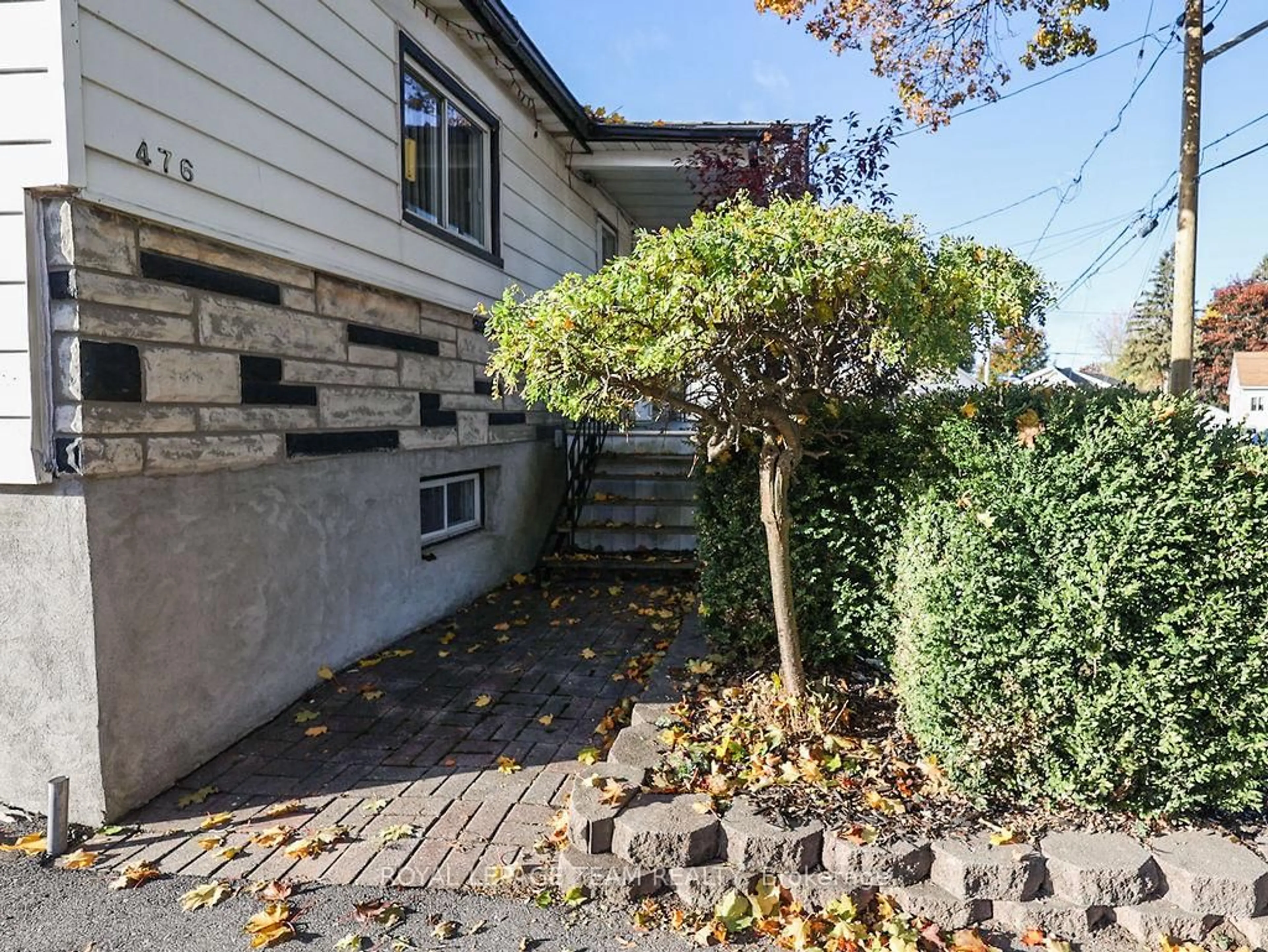 Unknown for 476 Bousquet Ave, Cornwall Ontario K6H 3A4