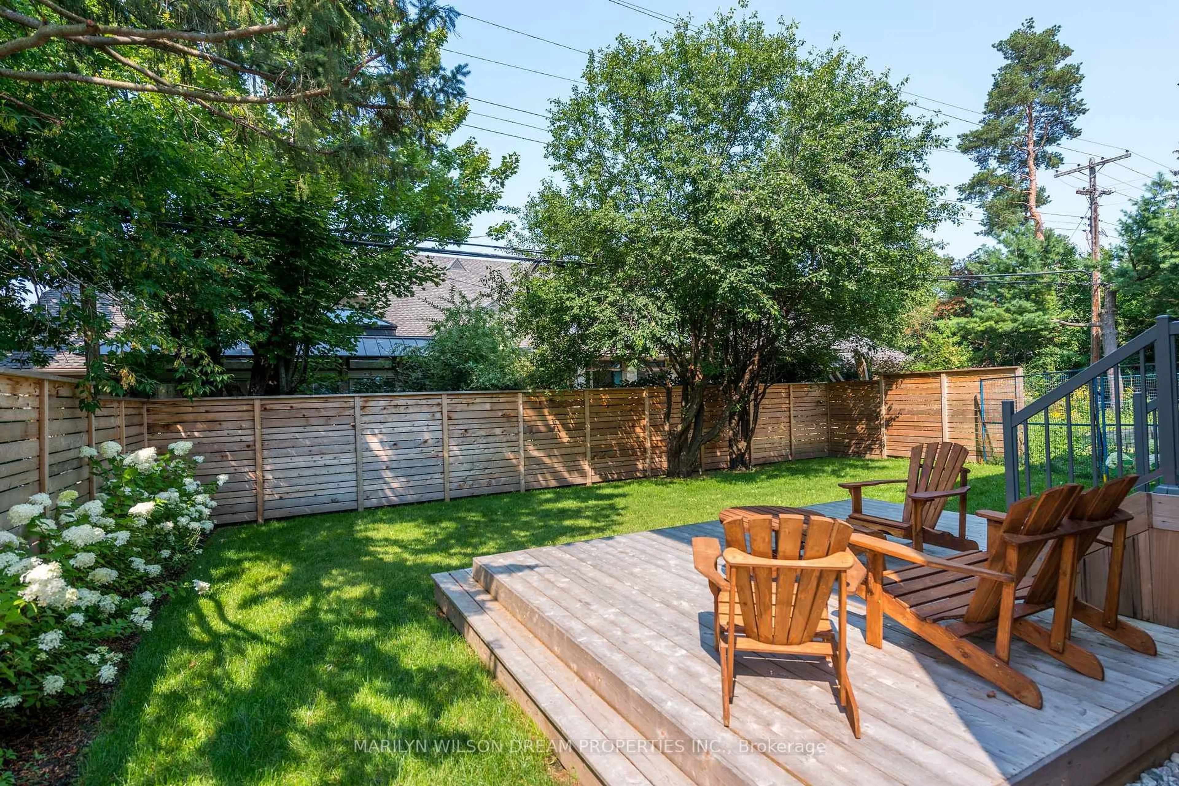Patio, street for 377 Crestview Rd, Ottawa Ontario K1H 5G7