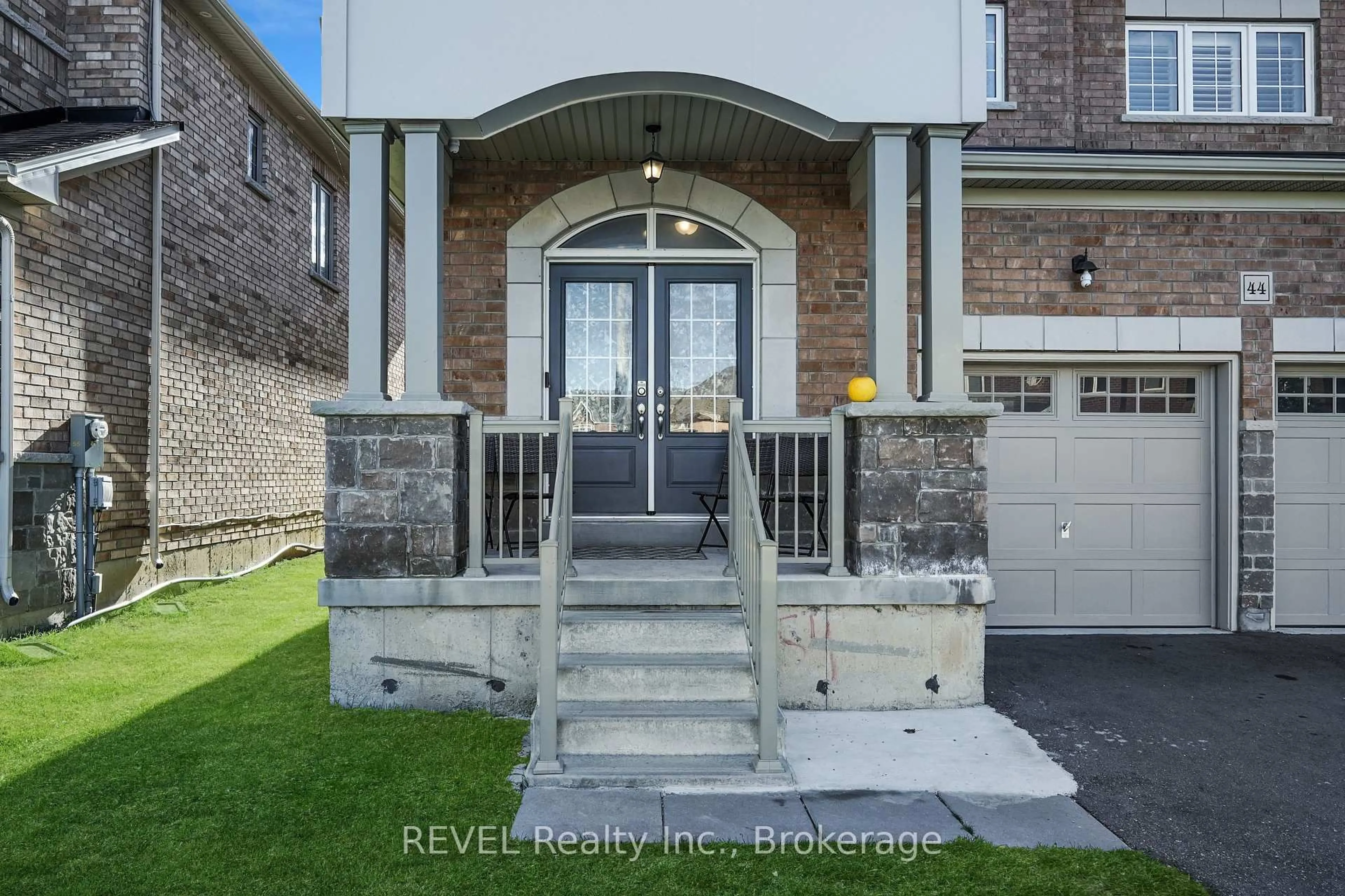 Unknown for 44 Spring Crest Way, Thorold Ontario L2V 0J8