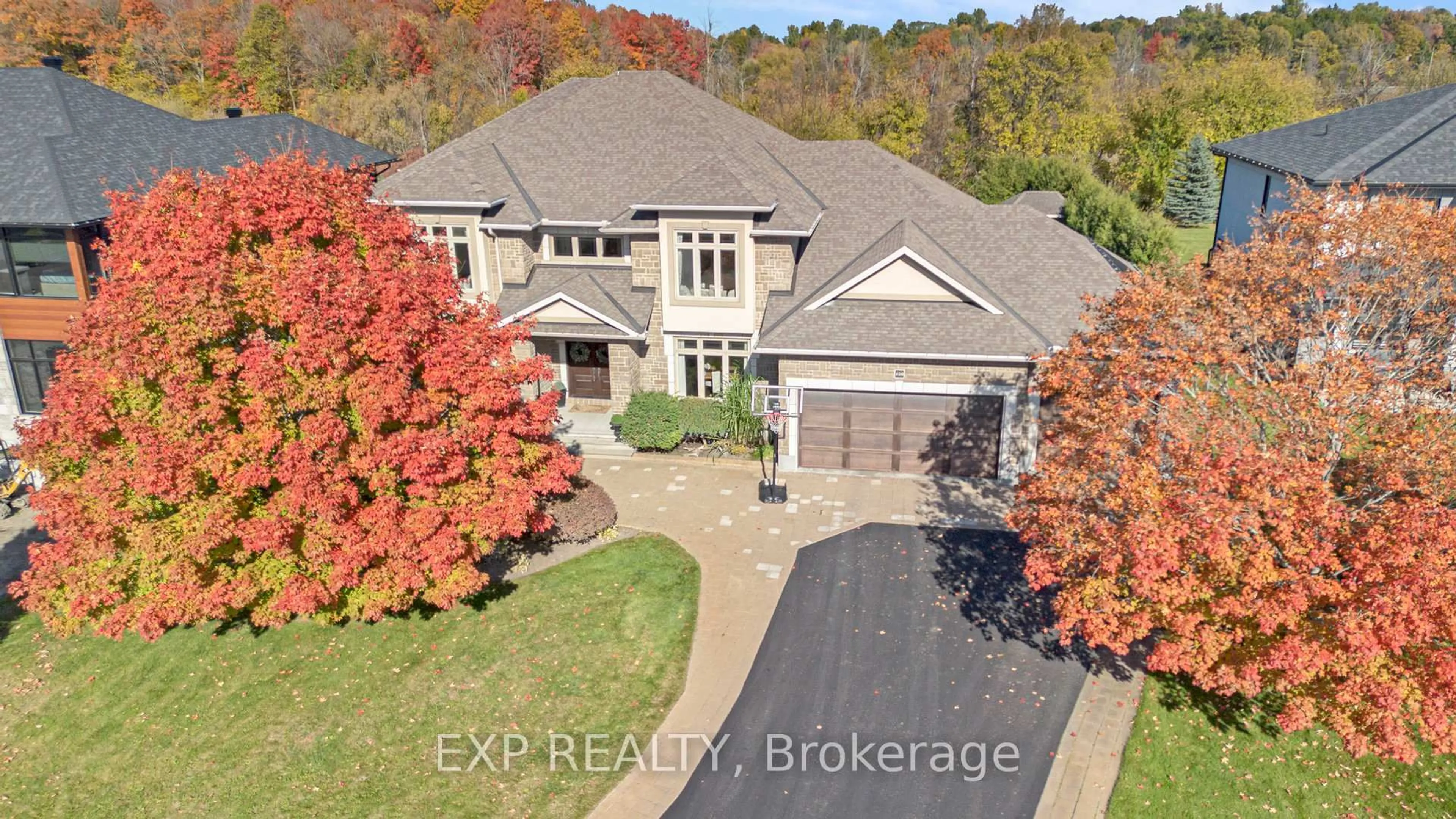 A pic from outside/outdoor area/front of a property/back of a property/a pic from drone, street for 450 Lockmaster Cres, Ottawa Ontario K4M 1L9