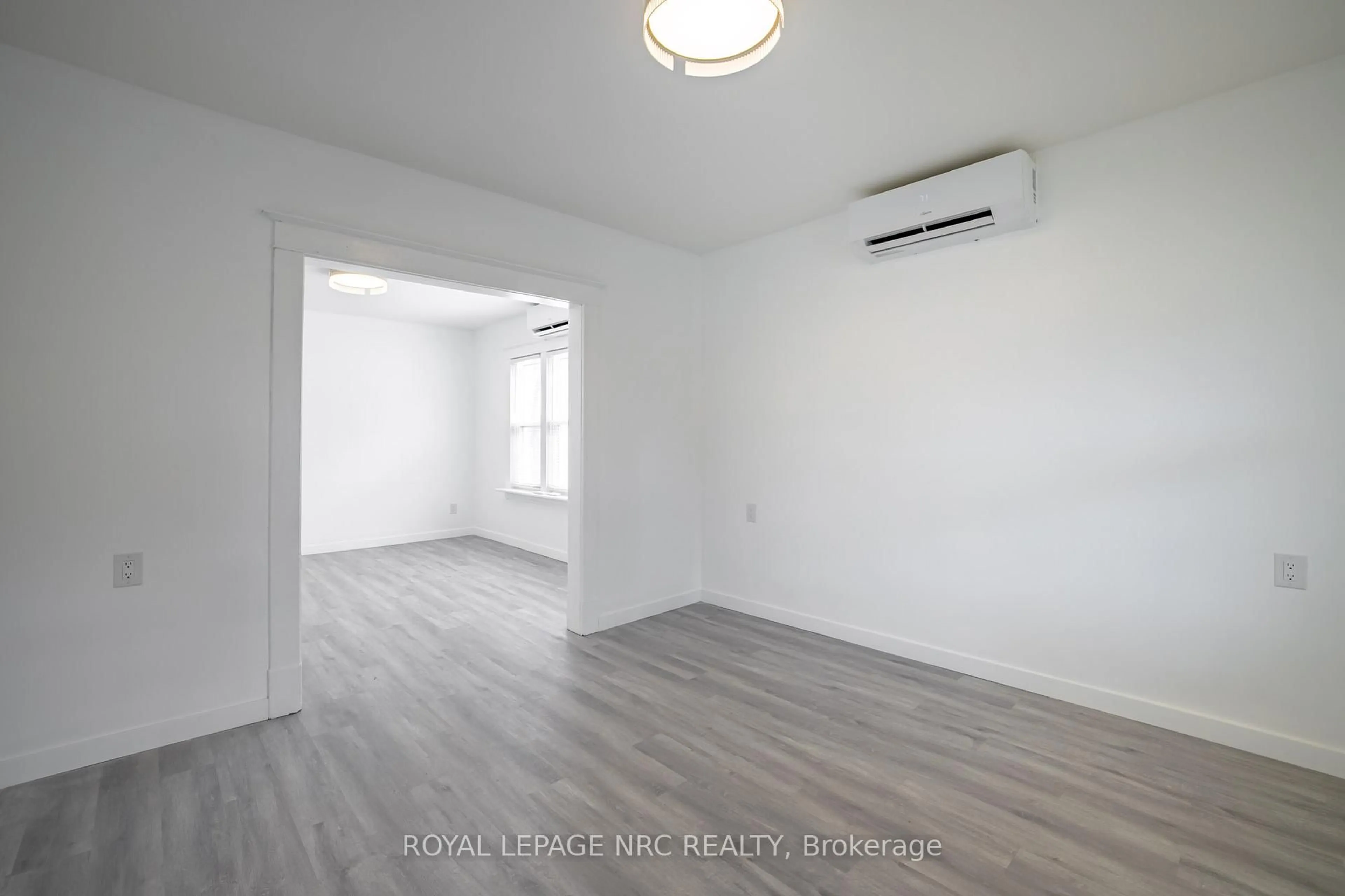 A pic of a room for 170 Niagara St, St. Catharines Ontario L2R 4L4