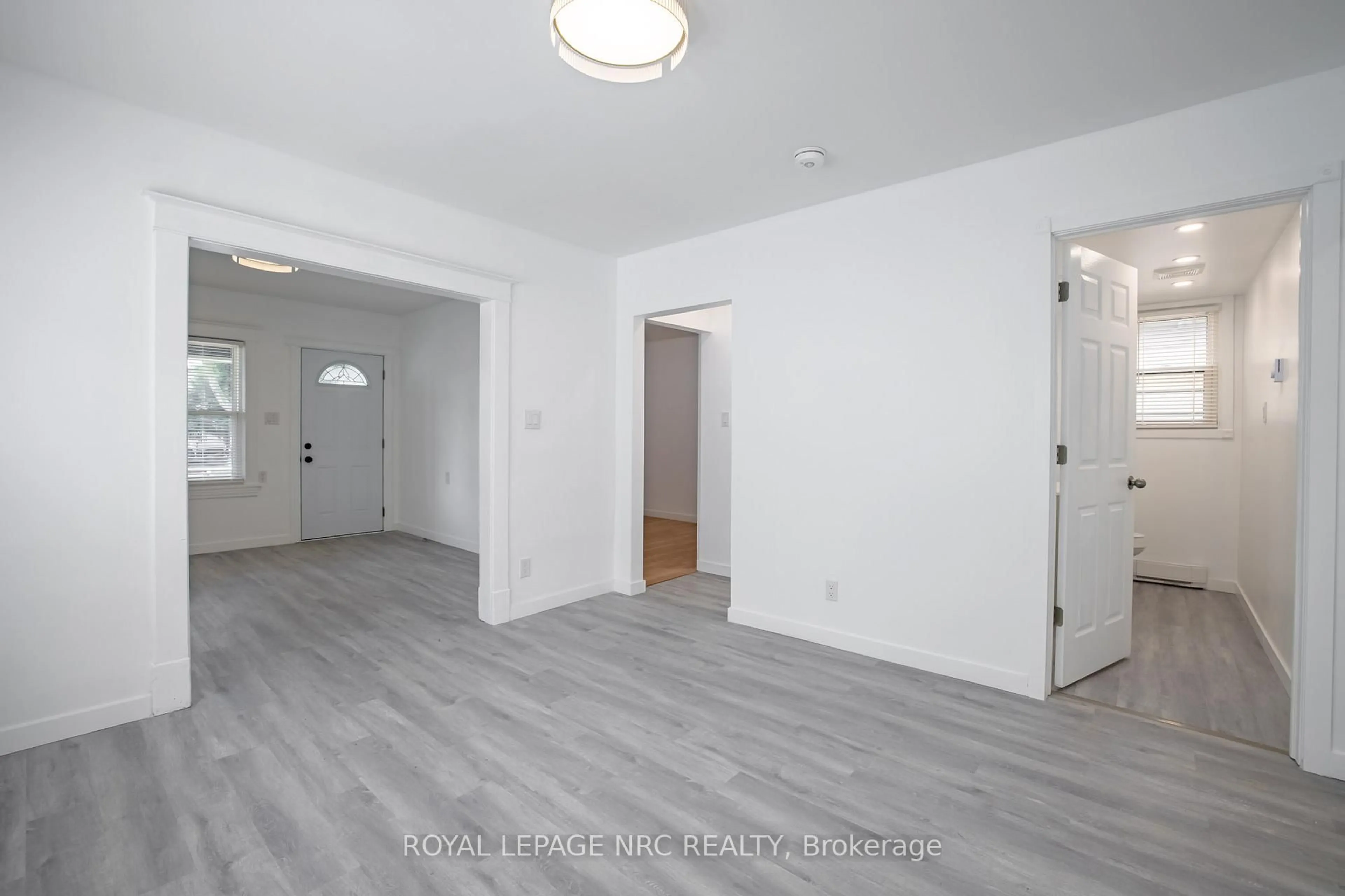 A pic of a room for 170 Niagara St, St. Catharines Ontario L2R 4L4