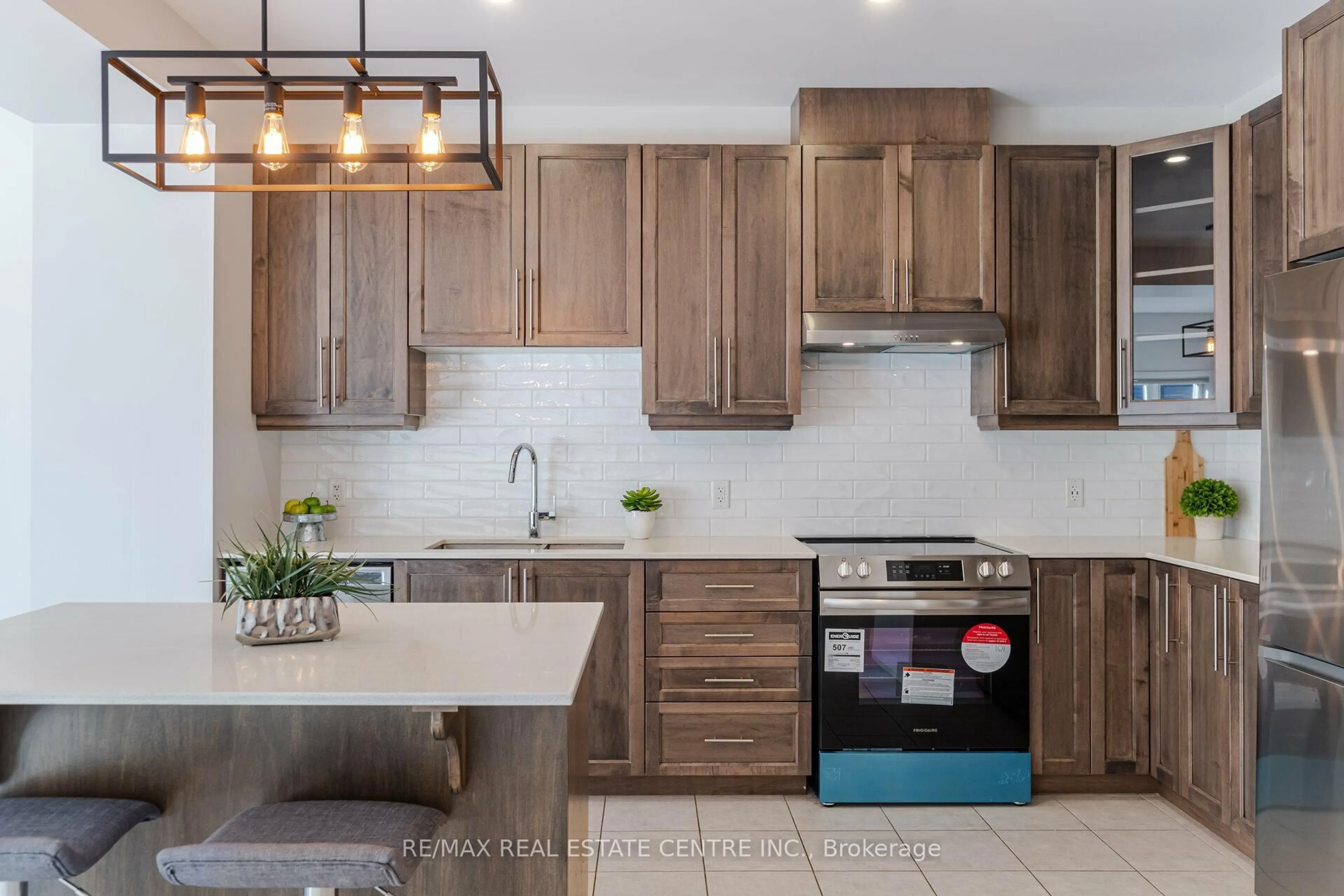 Open concept kitchen, unknown for 30 Times Square Blvd #48, Hamilton Ontario L8J 0L8