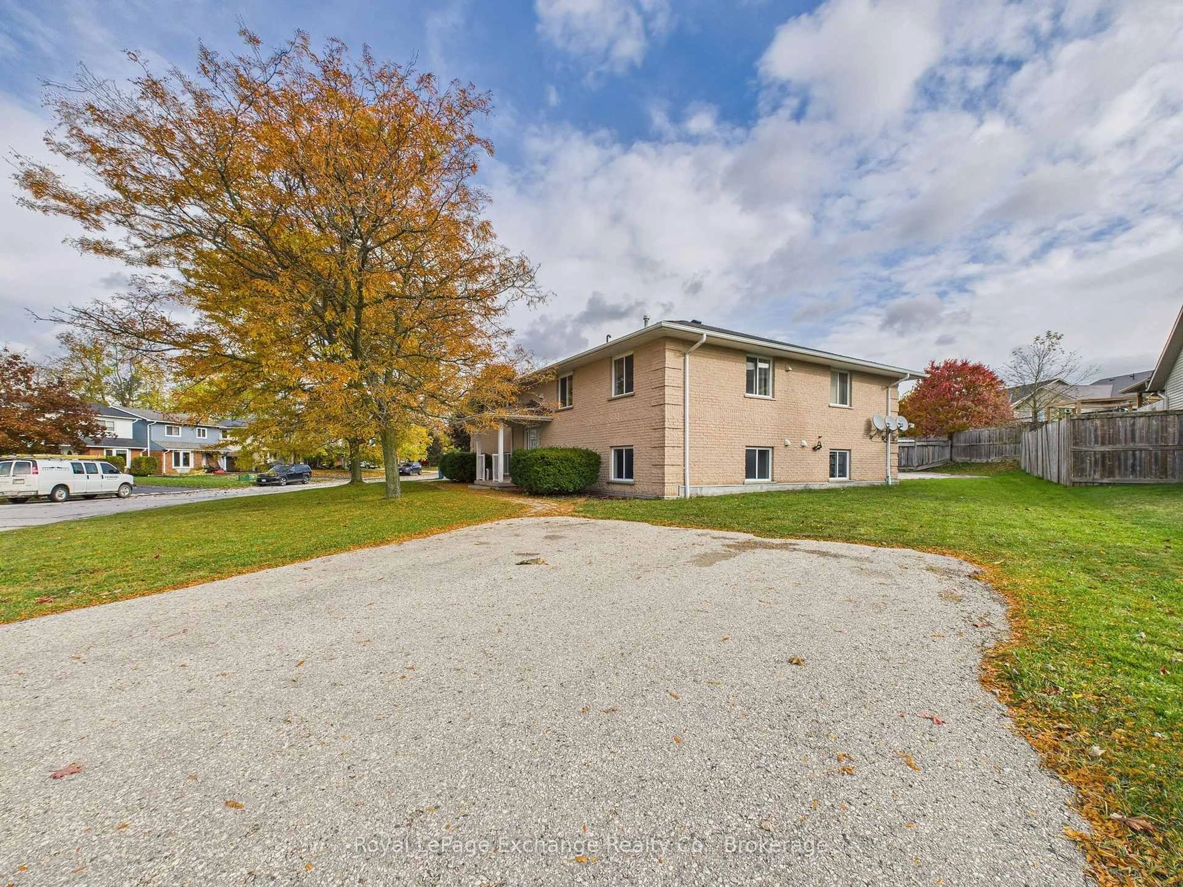 A pic from outside/outdoor area/front of a property/back of a property/a pic from drone, unknown for 403 Highland Dr, North Huron Ontario N0G 2W0