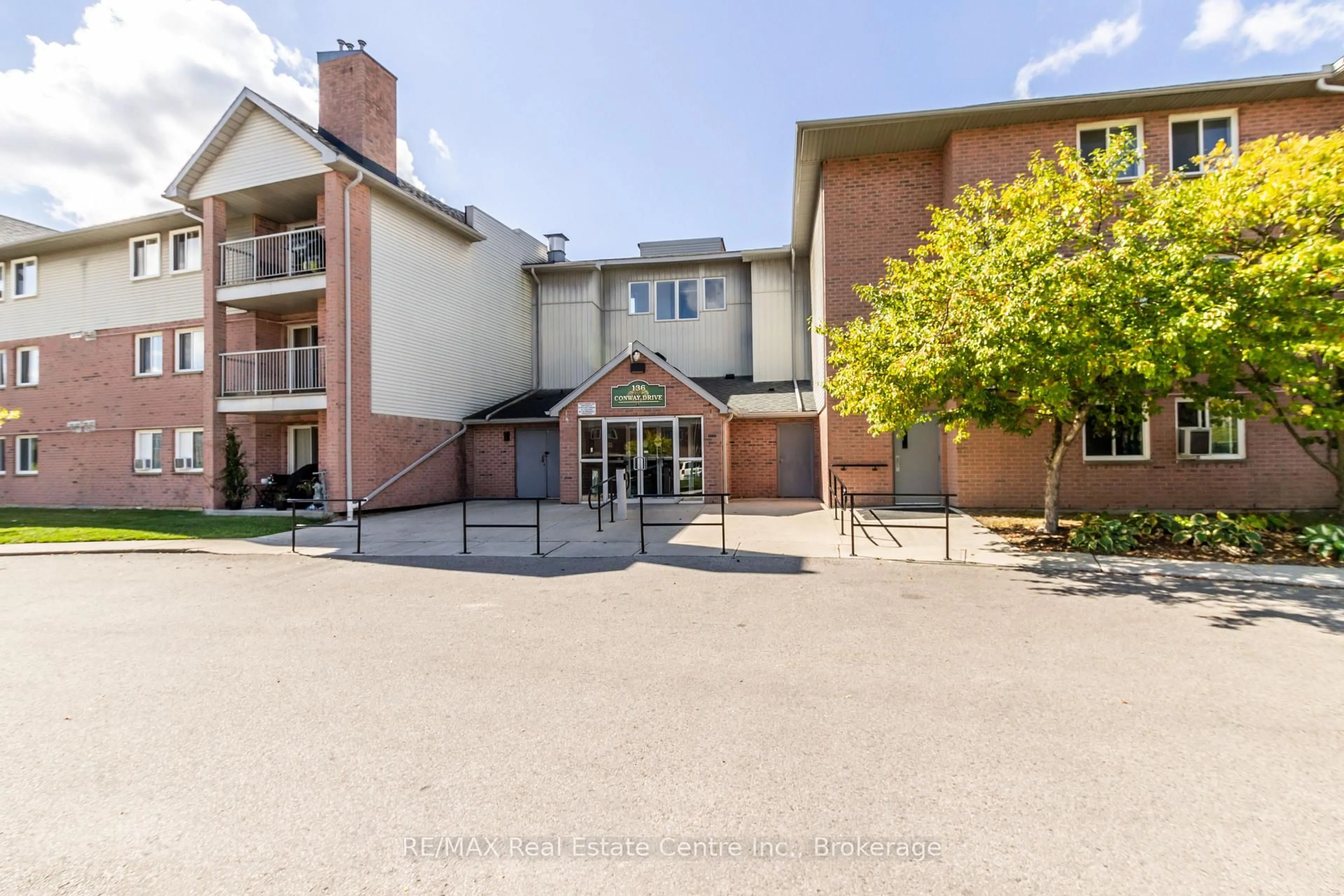 Unknown for 136 Conway Dr #3, London South Ontario N6E 3N1