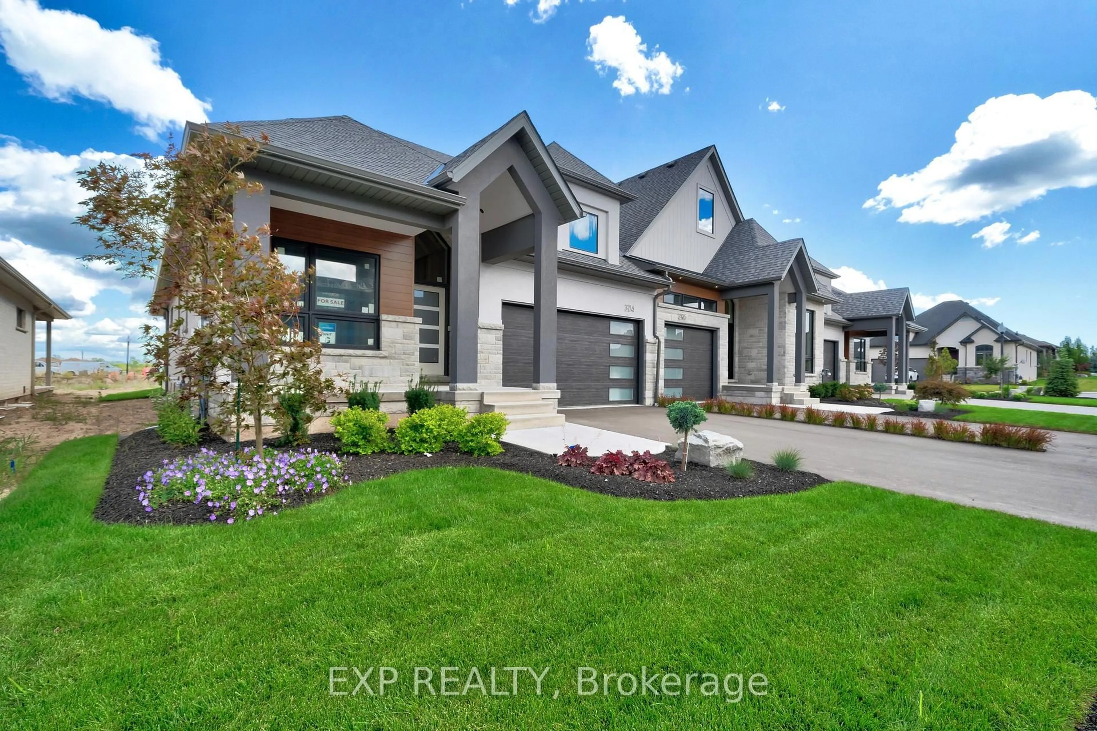 Home with brick exterior material, street for 304 Perth Tr #G, Welland Ontario L3B 0L8