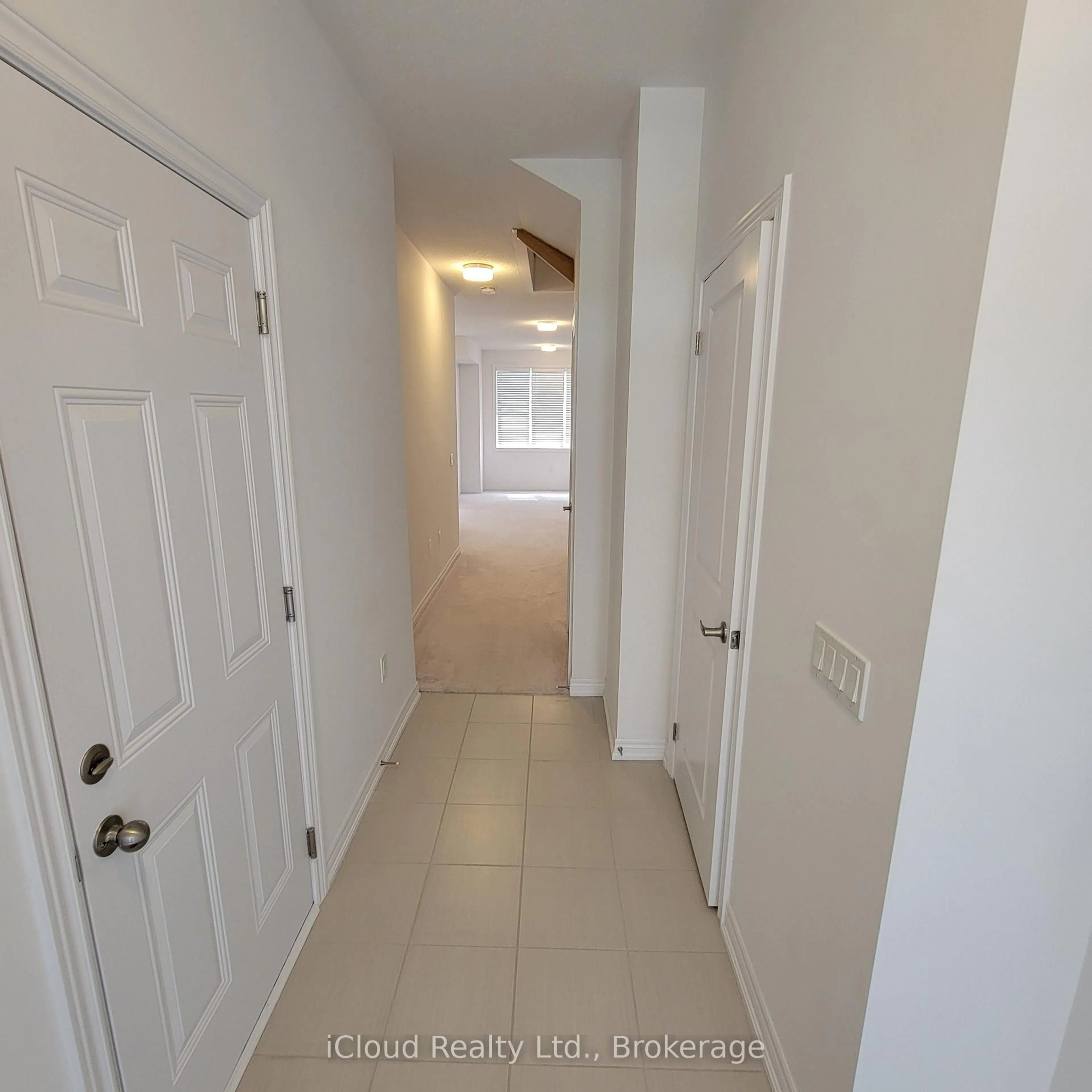 Indoor entryway for 19 Edminston Dr, Centre Wellington Ontario N1M 0J3