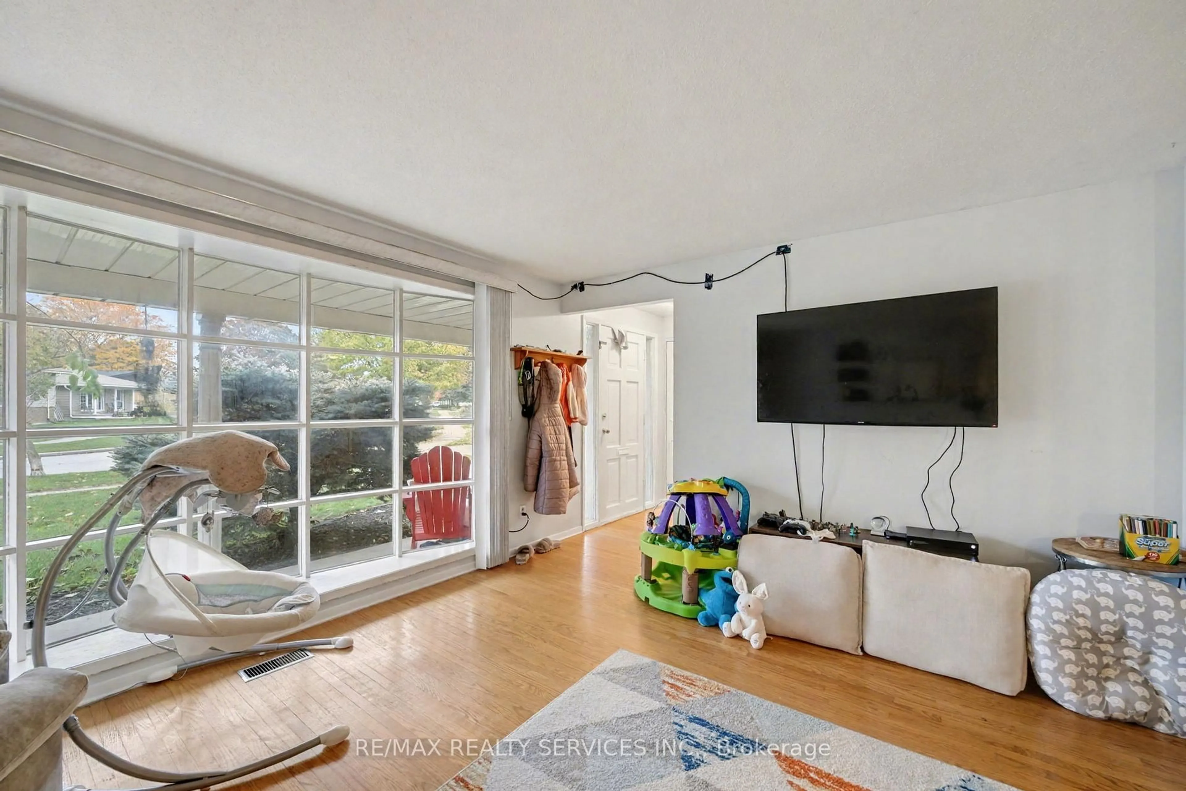 A pic of a room for 76 Appalachian Cres, Kitchener Ontario N2E 1A4