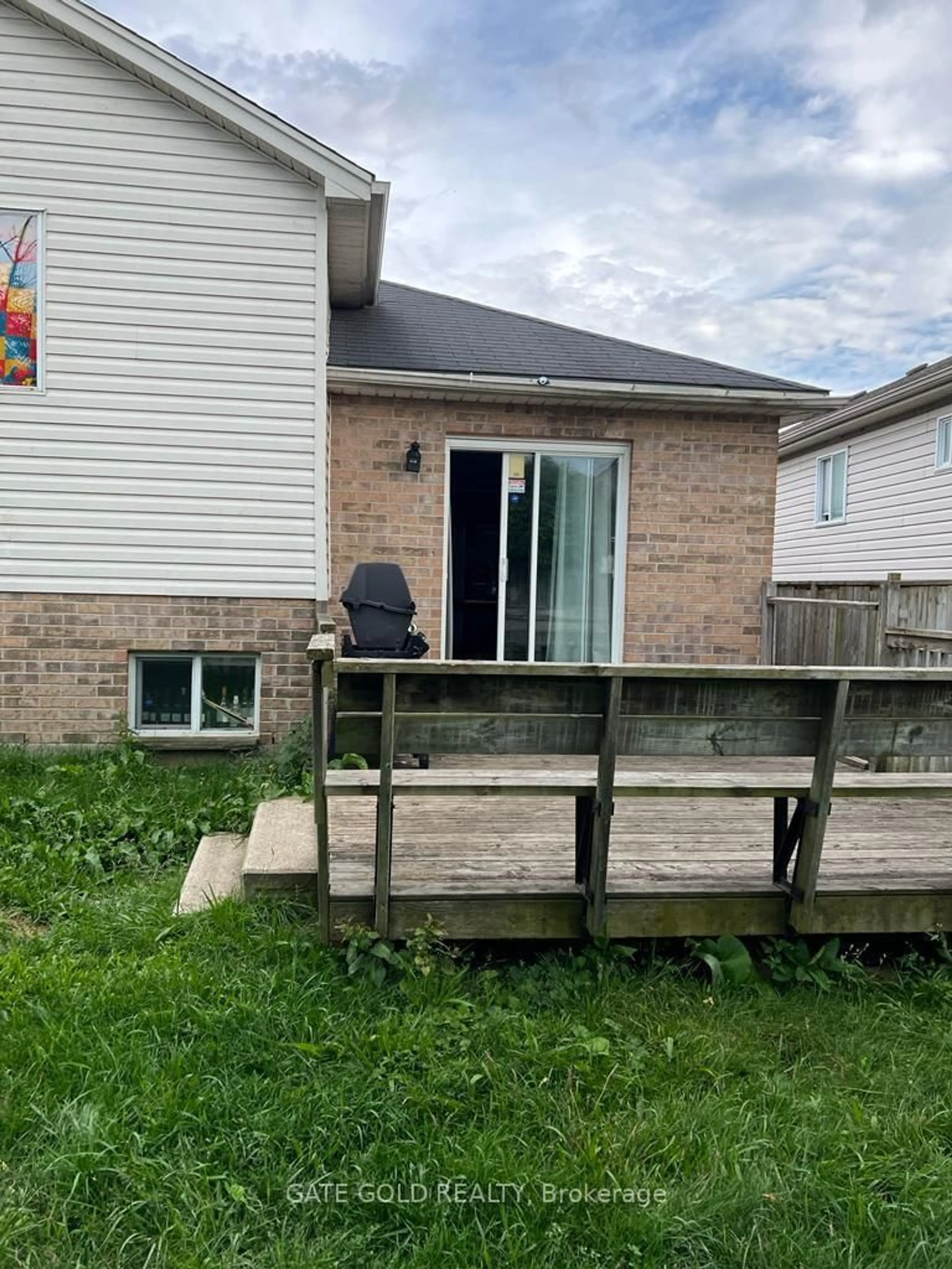Patio, unknown for 185 Thurman Circ, London East Ontario N5V 4Z1