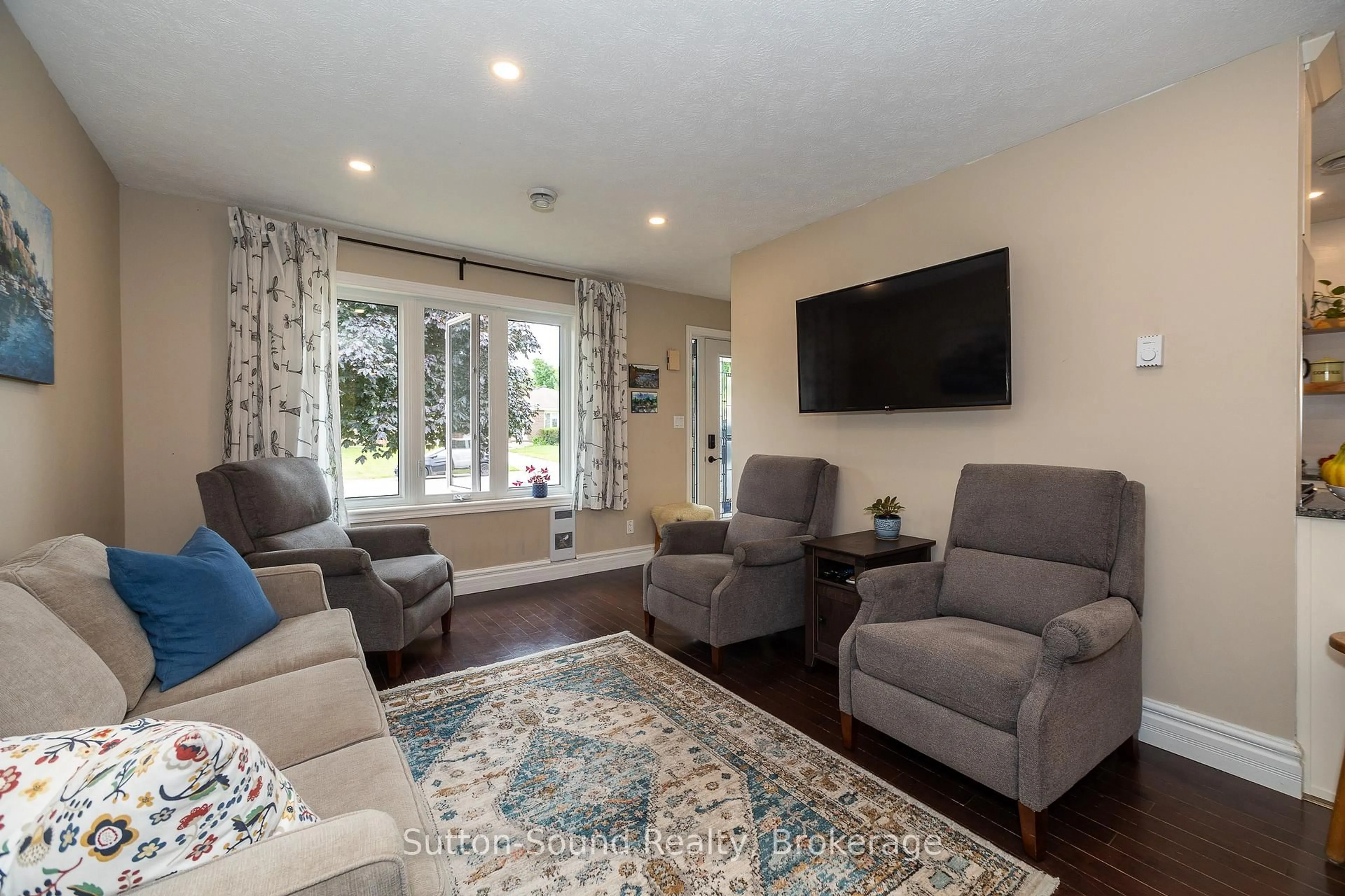 Living room with furniture, unknown for 1160 12th St, Owen Sound Ontario N4K 5Y6