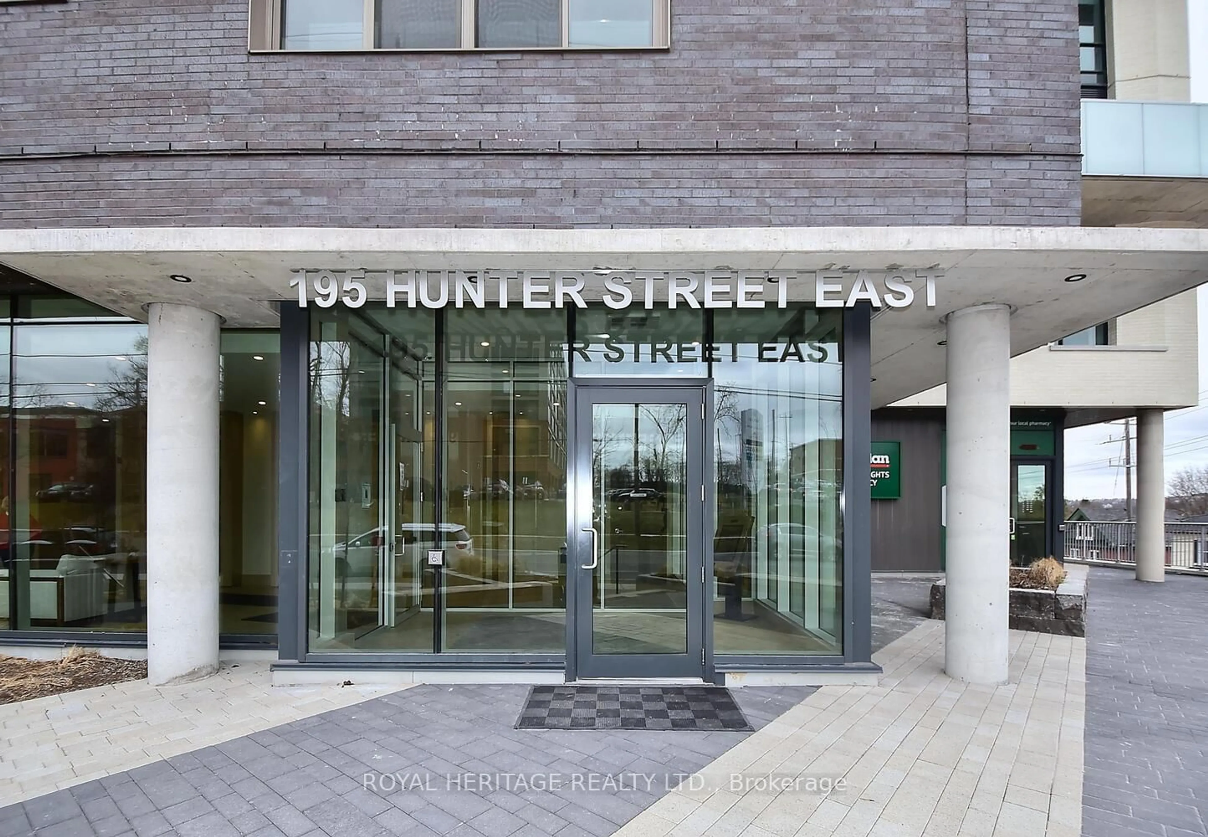 Indoor foyer for 195 Hunter St #510, Peterborough Ontario K9H 0K6