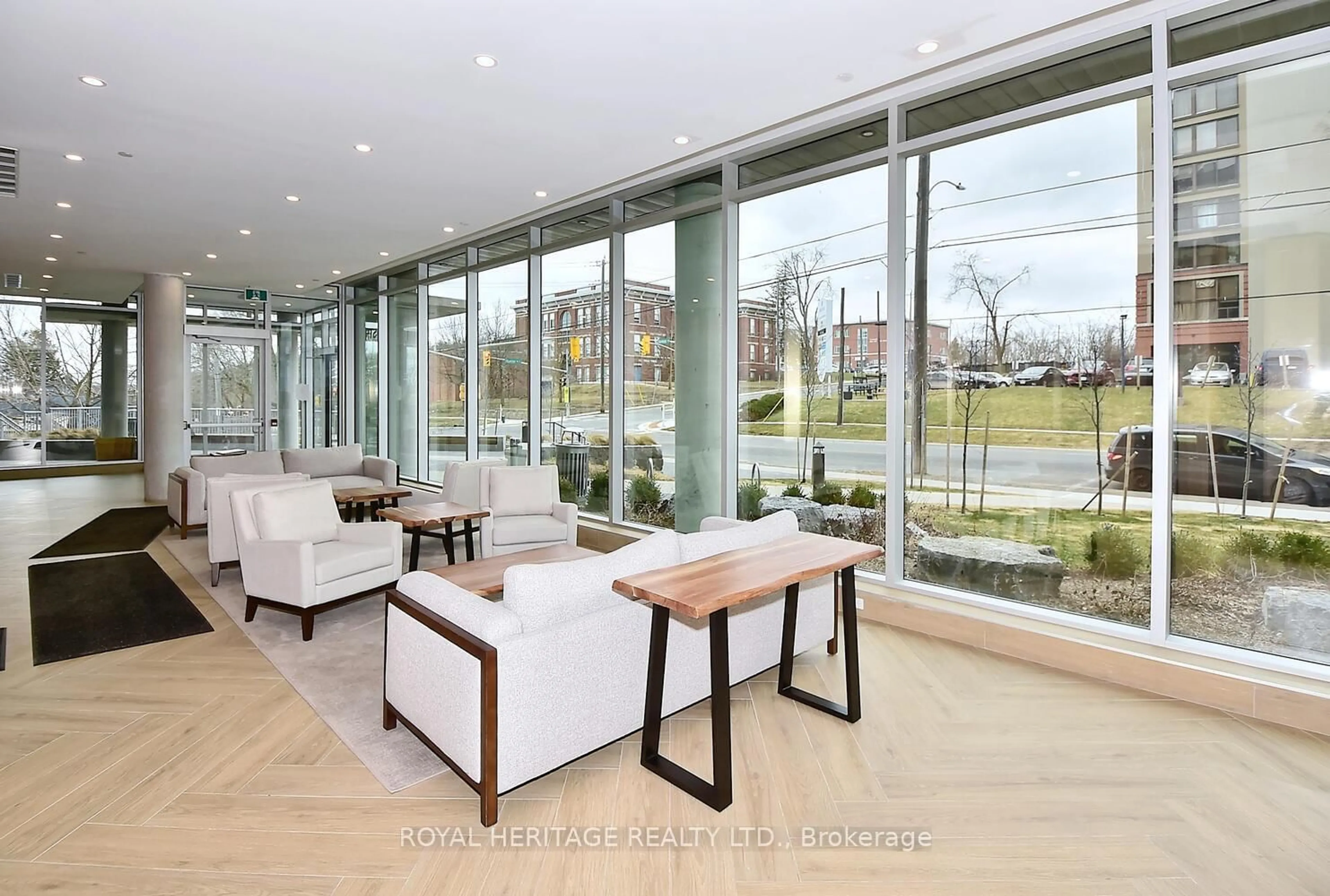 Indoor foyer for 195 Hunter St #510, Peterborough Ontario K9H 0K6