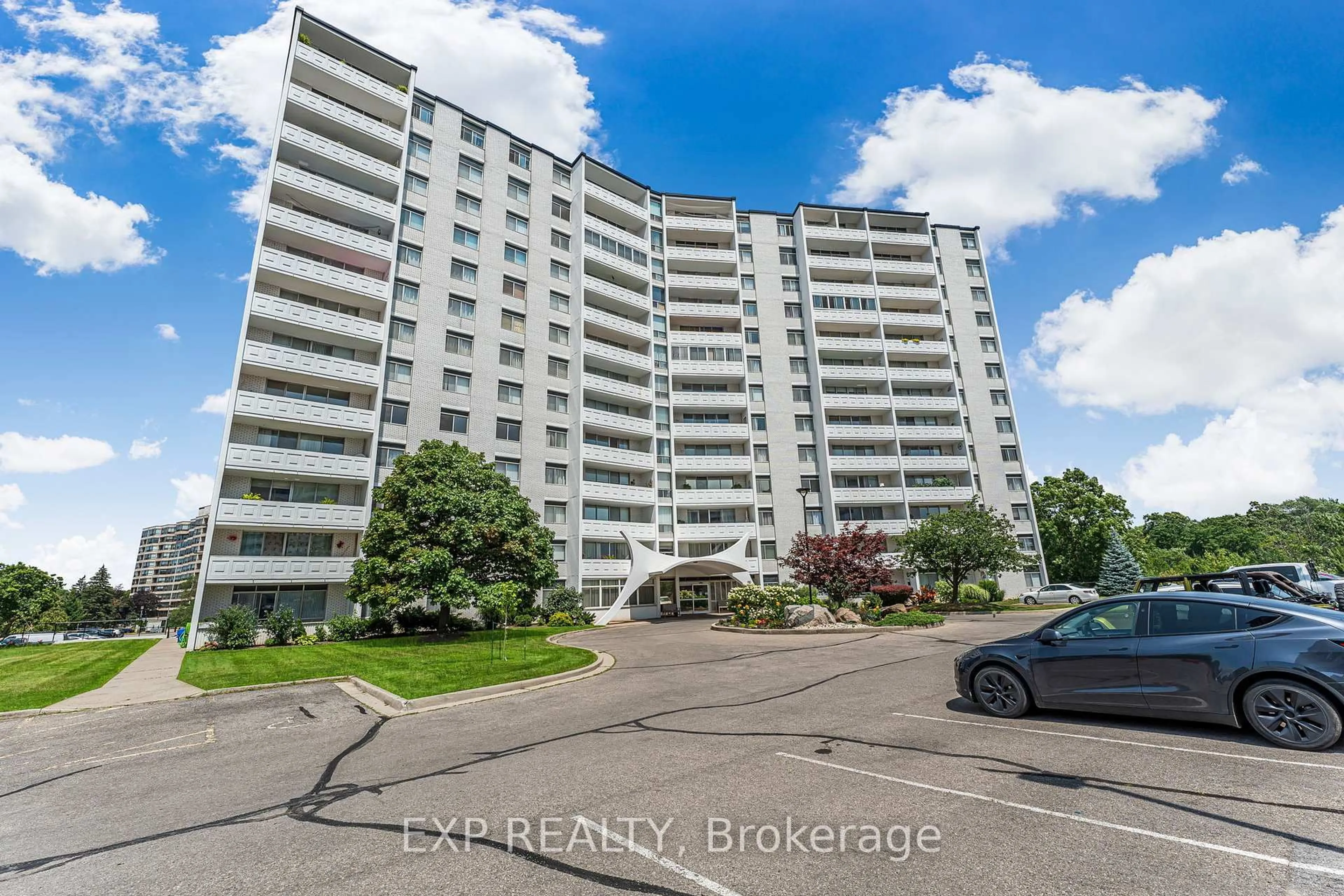 A pic from outside/outdoor area/front of a property/back of a property/a pic from drone, unknown for 15 Towering Heights Blvd #509, St. Catharines Ontario L2T 3G7
