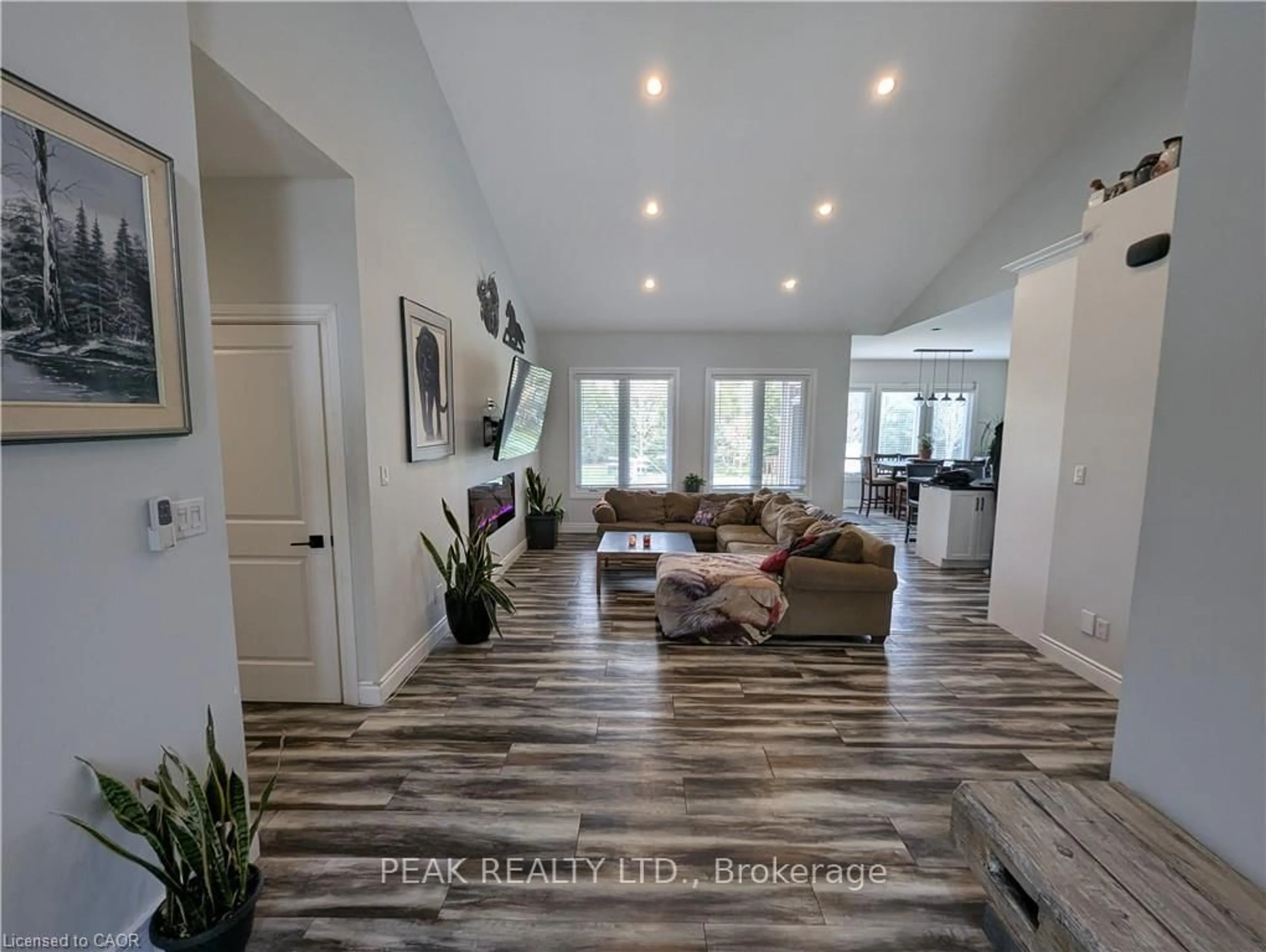 Unknown for 38812 Vienna St, Bluewater Ontario N0M 2R0