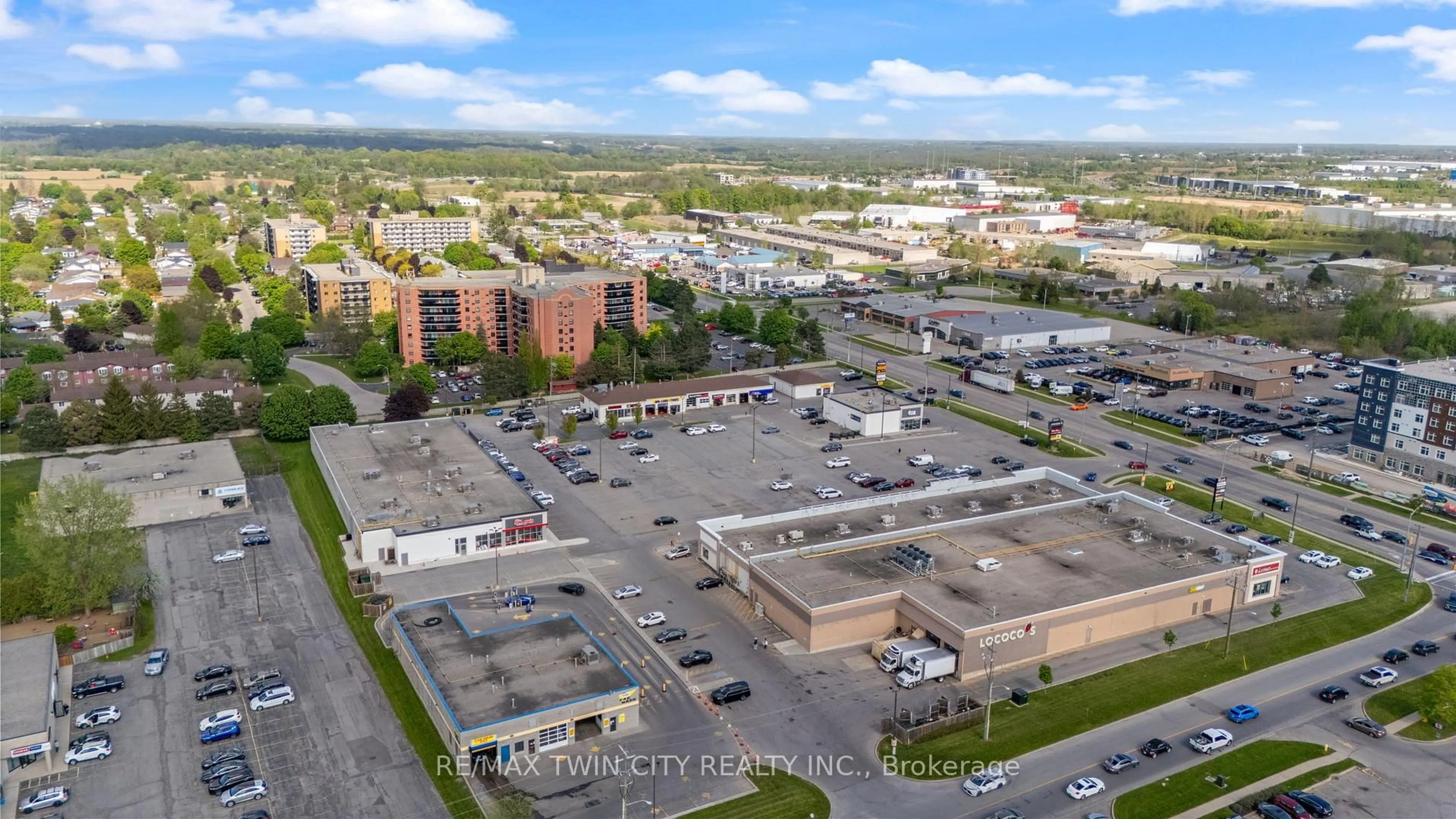 A pic from outside/outdoor area/front of a property/back of a property/a pic from drone, unknown for 9 Bonheur Crt #212, Brantford Ontario N3P 1Z5