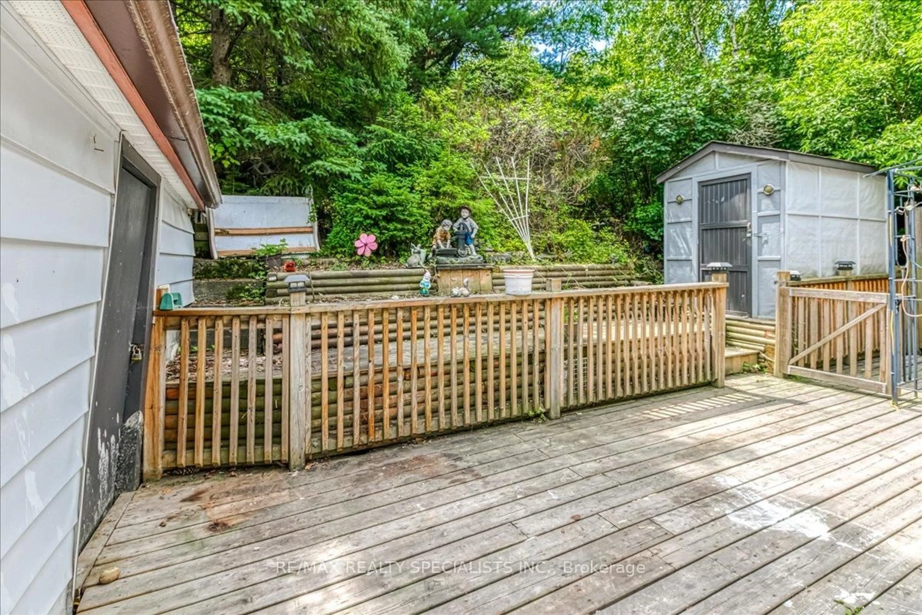 Patio, unknown for 803 Howey Dr, Greater Sudbury Ontario P3B 1G9