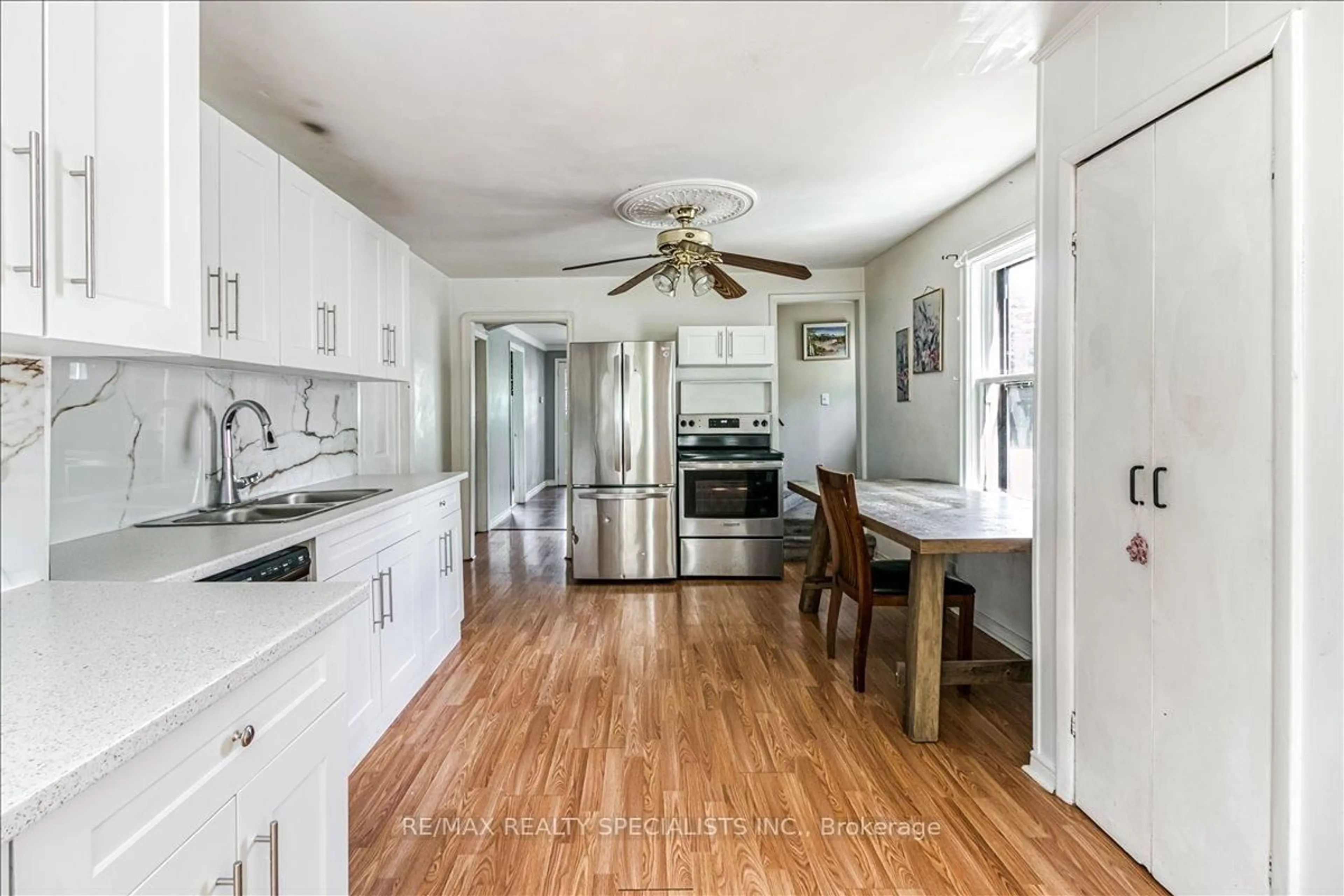 Open concept kitchen, unknown for 803 Howey Dr, Greater Sudbury Ontario P3B 1G9