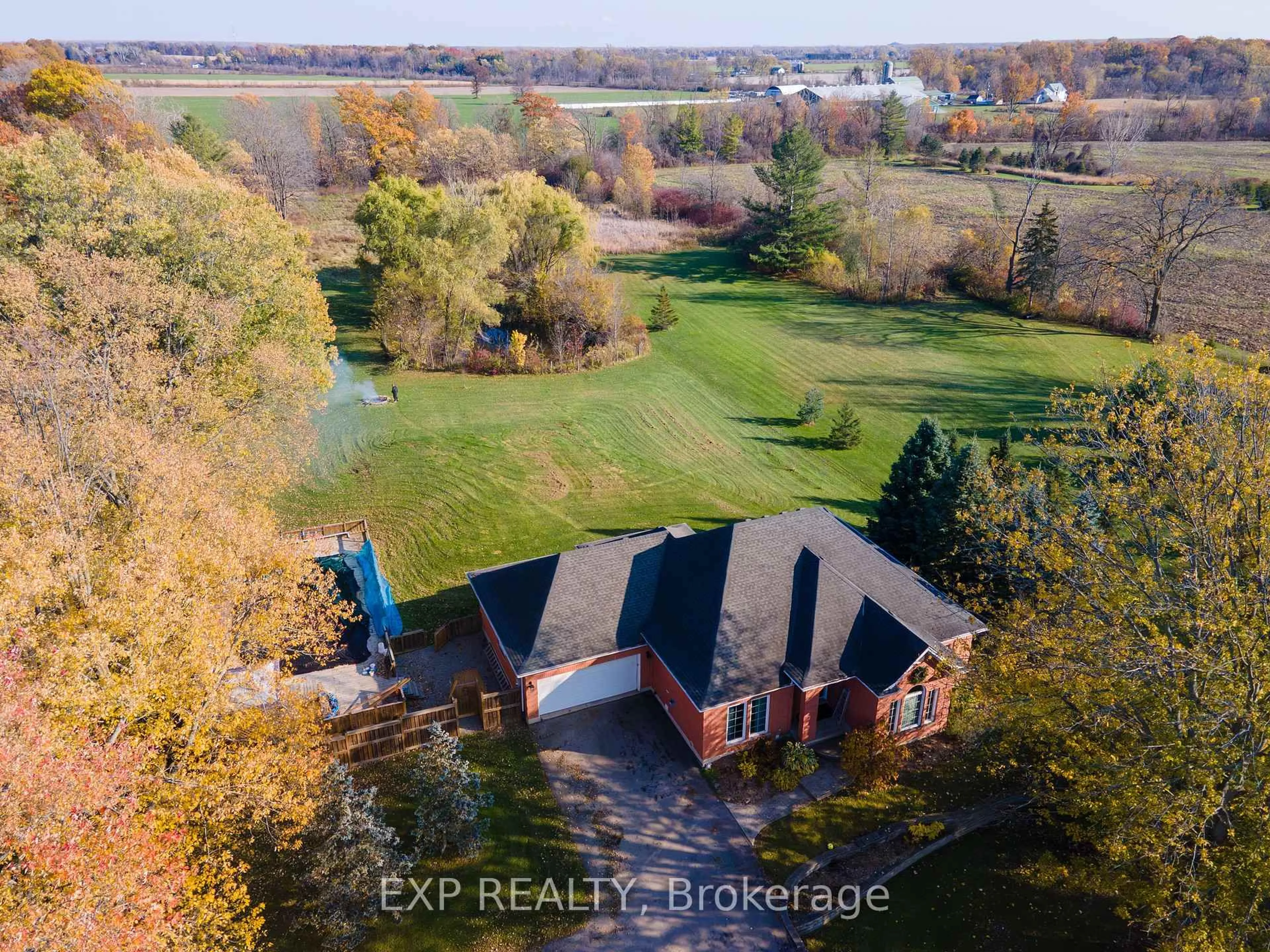 A pic from outside/outdoor area/front of a property/back of a property/a pic from drone, water/lake/river/ocean view for 41739 Mill Race Rd, Wainfleet Ontario L0S 1V0