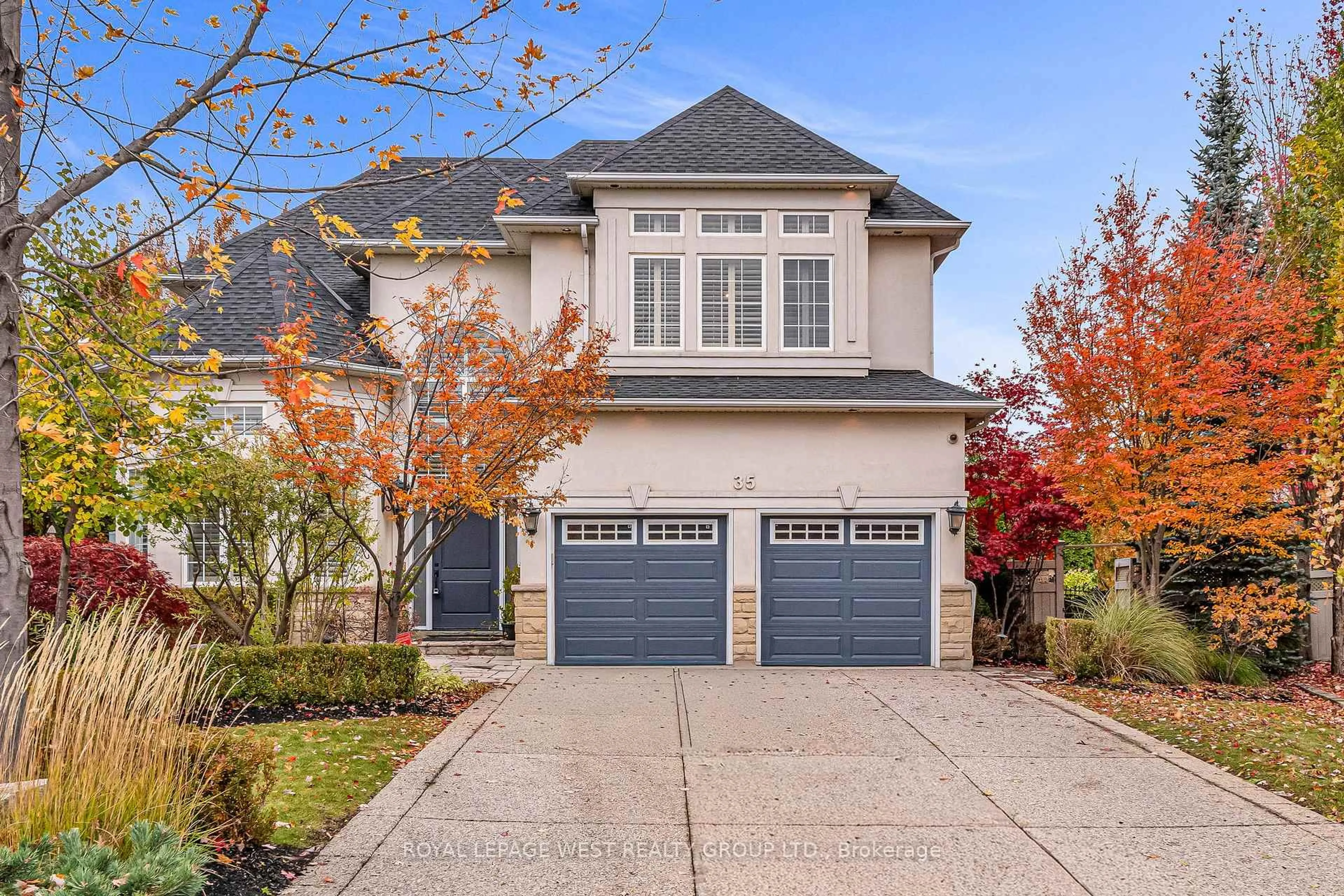 Home with brick exterior material, street for 35 Playfair Crt, Hamilton Ontario L9K 1R6