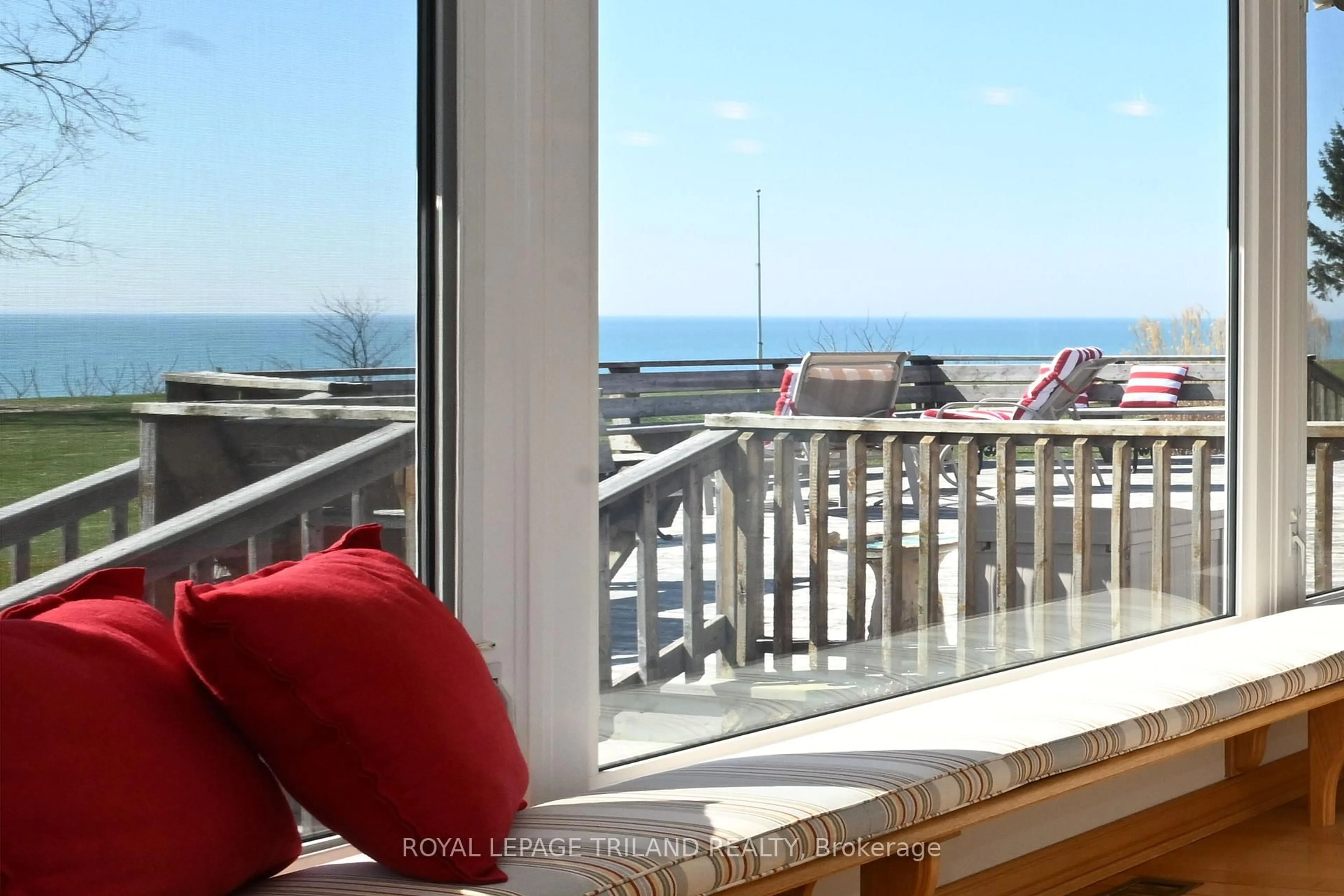 Balcony in the apartment, water/lake/river/ocean view for 7154 Talbot Tr, Chatham-Kent Ontario N0P 1A0