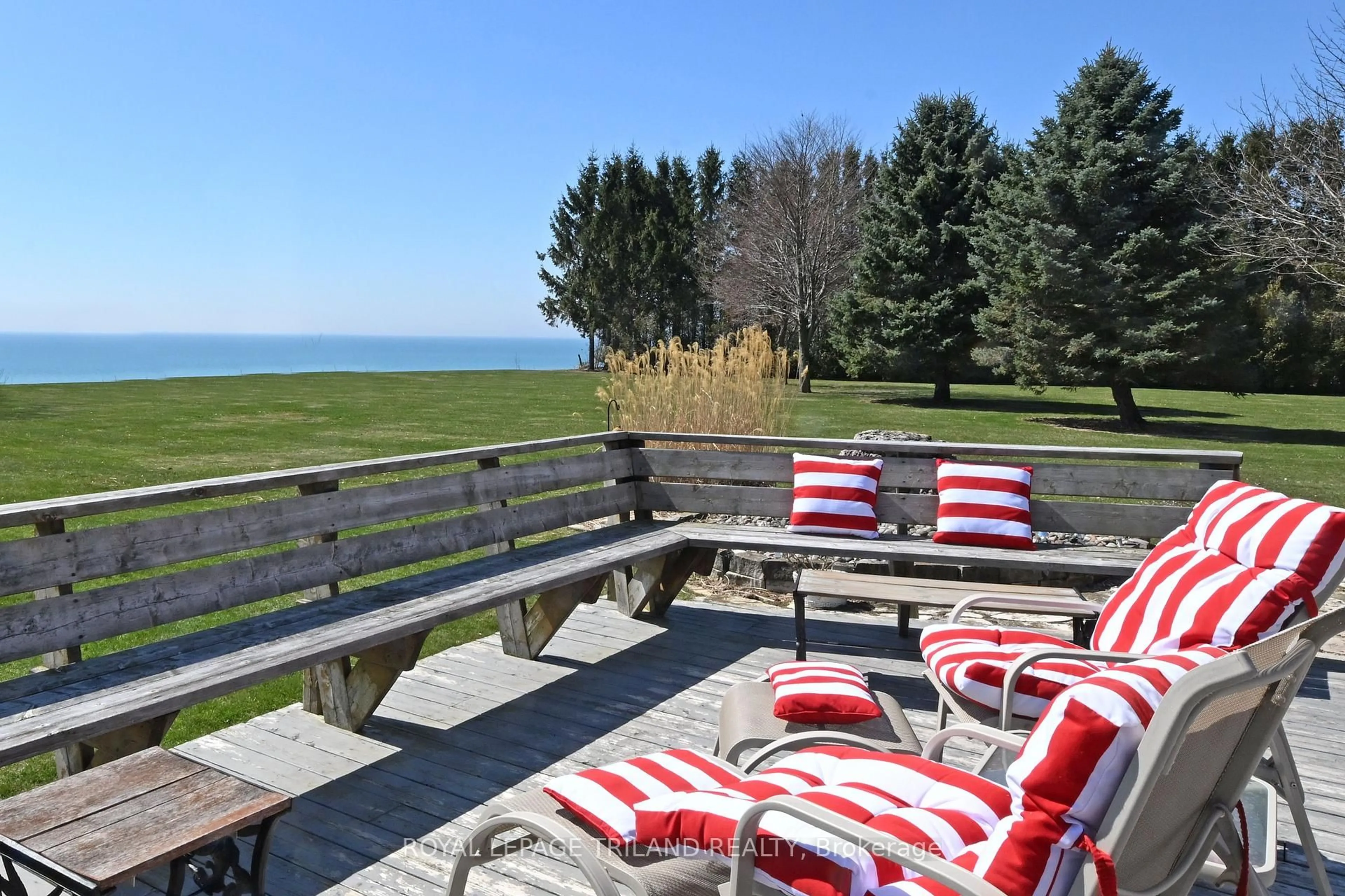 Patio, water/lake/river/ocean view for 7154 Talbot Tr, Chatham-Kent Ontario N0P 1A0