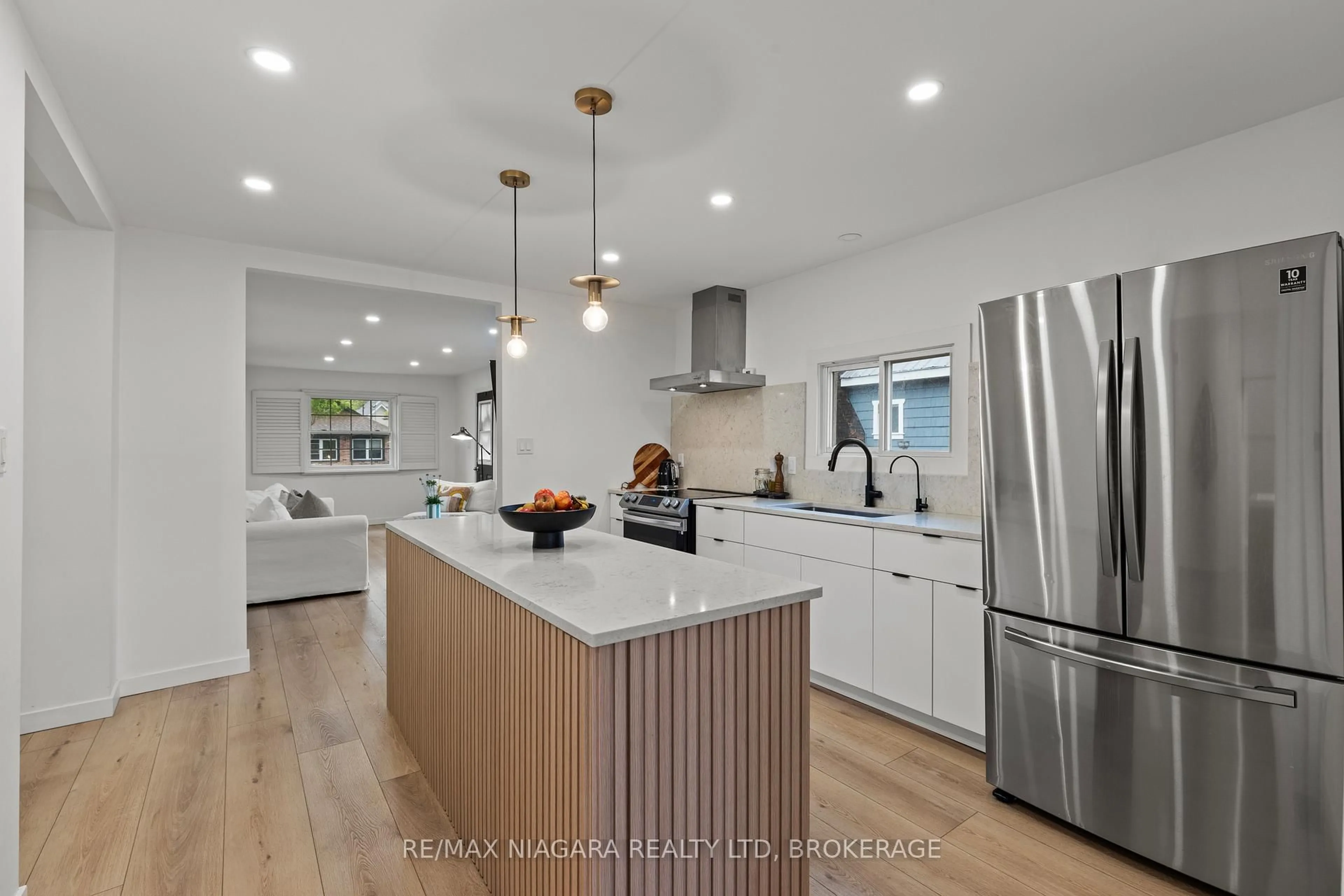 Open concept kitchen, unknown for 9 Shelley Ave, St. Catharines Ontario L2N 5L4