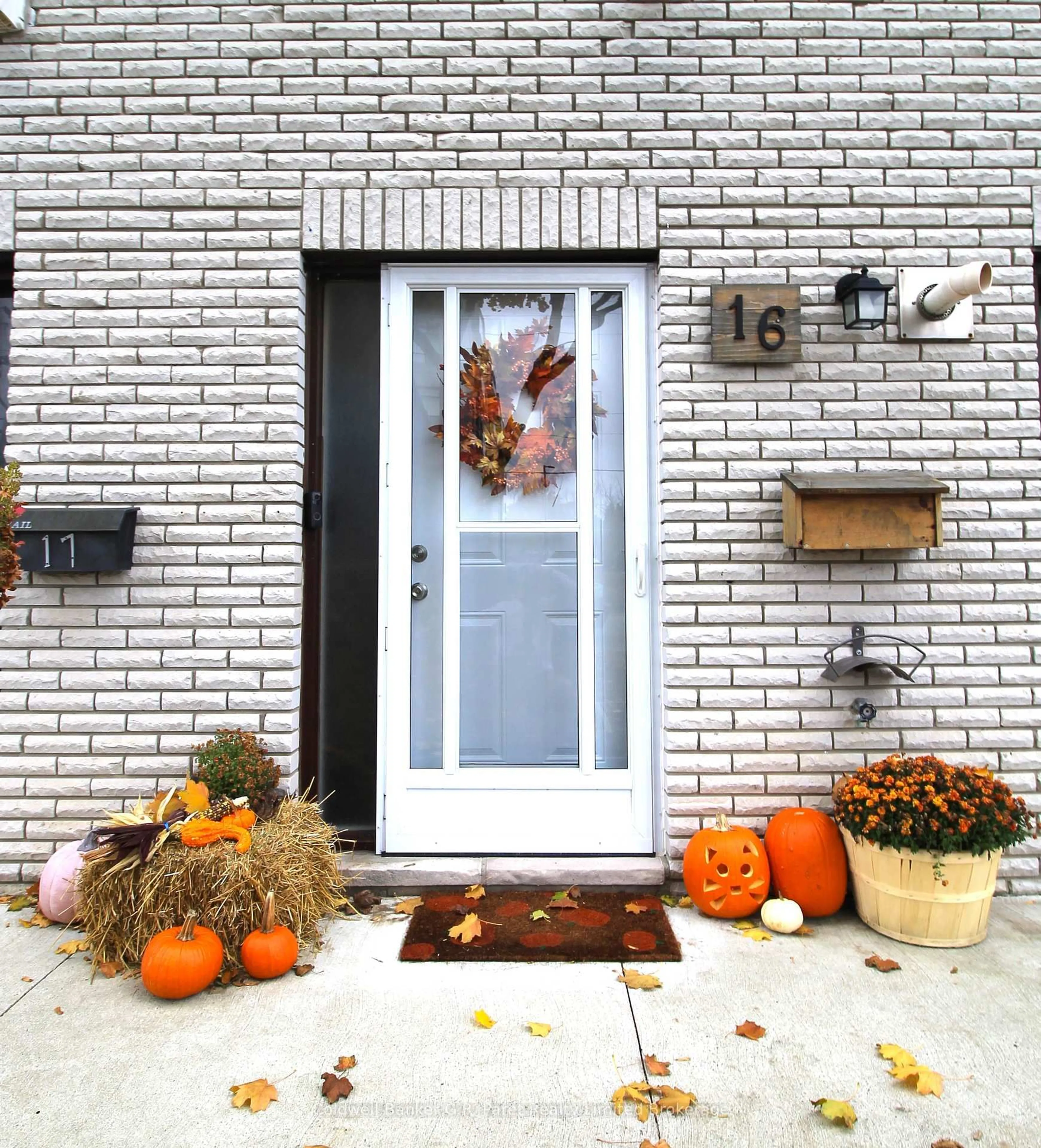 Home with brick exterior material, street for 129 Concession St #16, Tillsonburg Ontario N4G 4N4