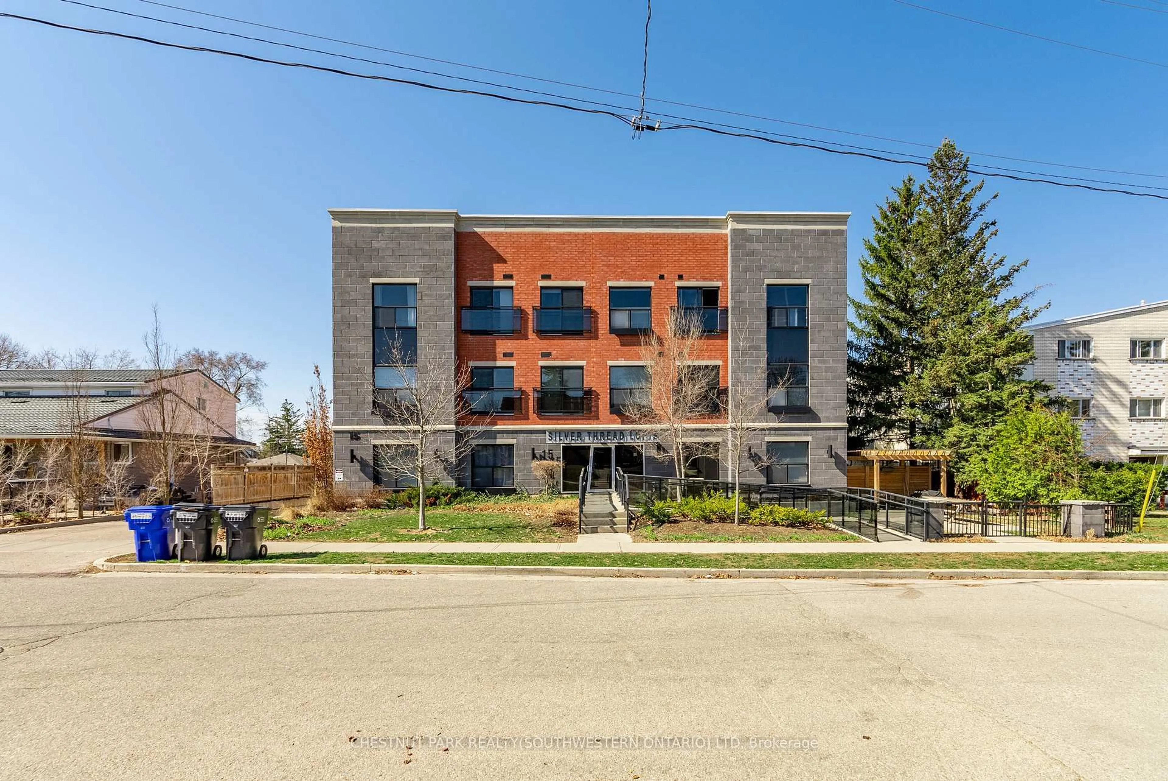 Home with brick exterior material, building for 15 Devitt Ave #302, Waterloo Ontario N2J 1Y6
