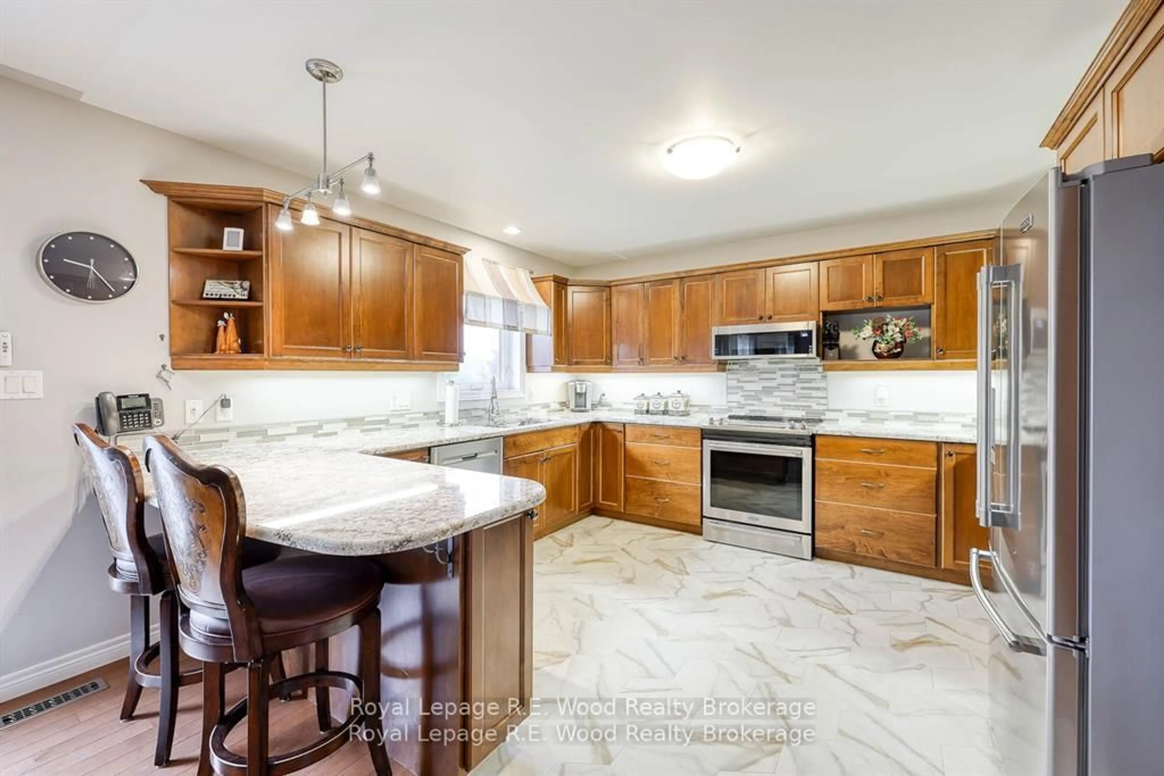 Open concept kitchen, ceramic/tile floor for 36 Morning Glory Dr, Tillsonburg Ontario N4G 5S9