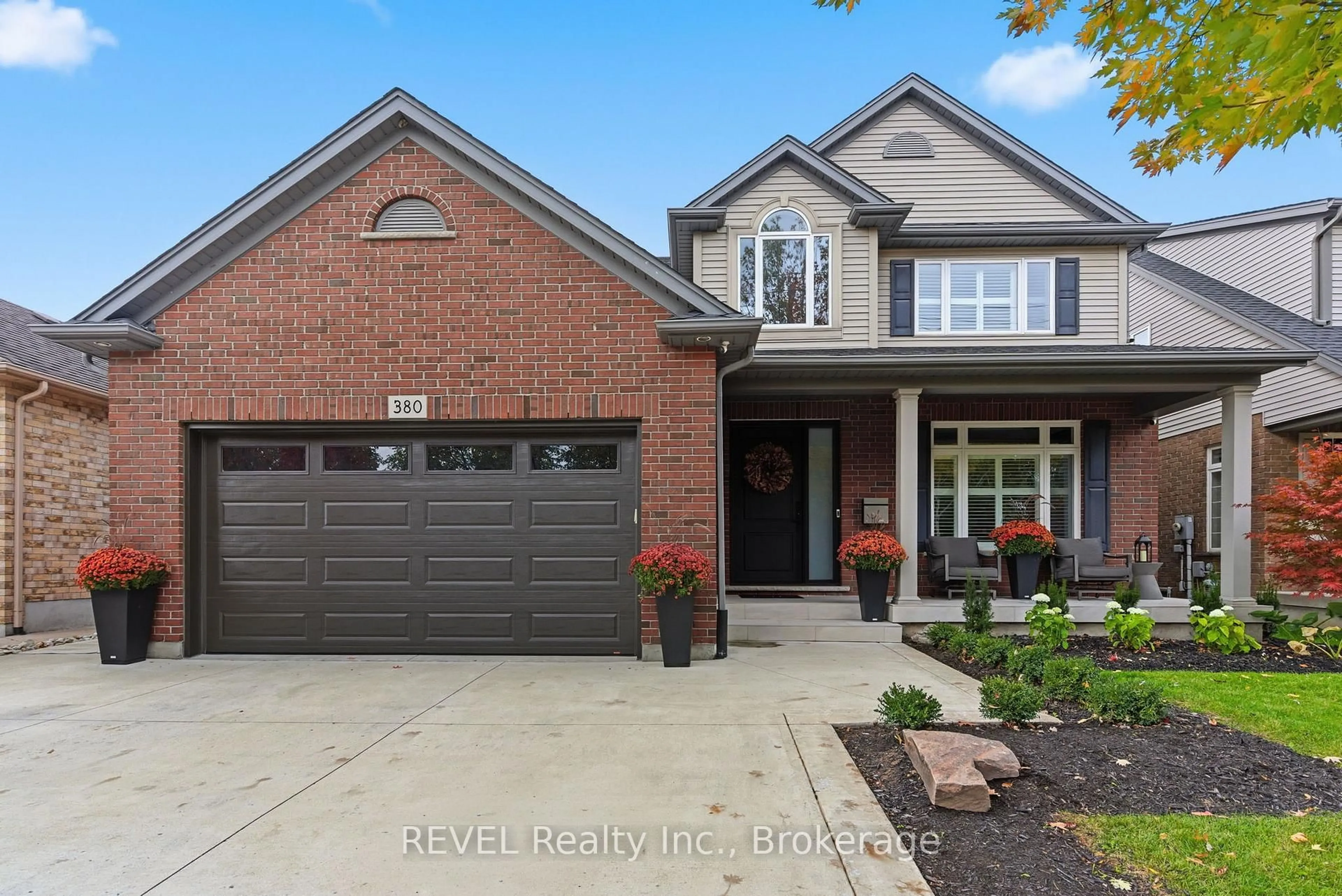 Home with brick exterior material, street for 380 Pelham Rd, St. Catharines Ontario L2S 0A2