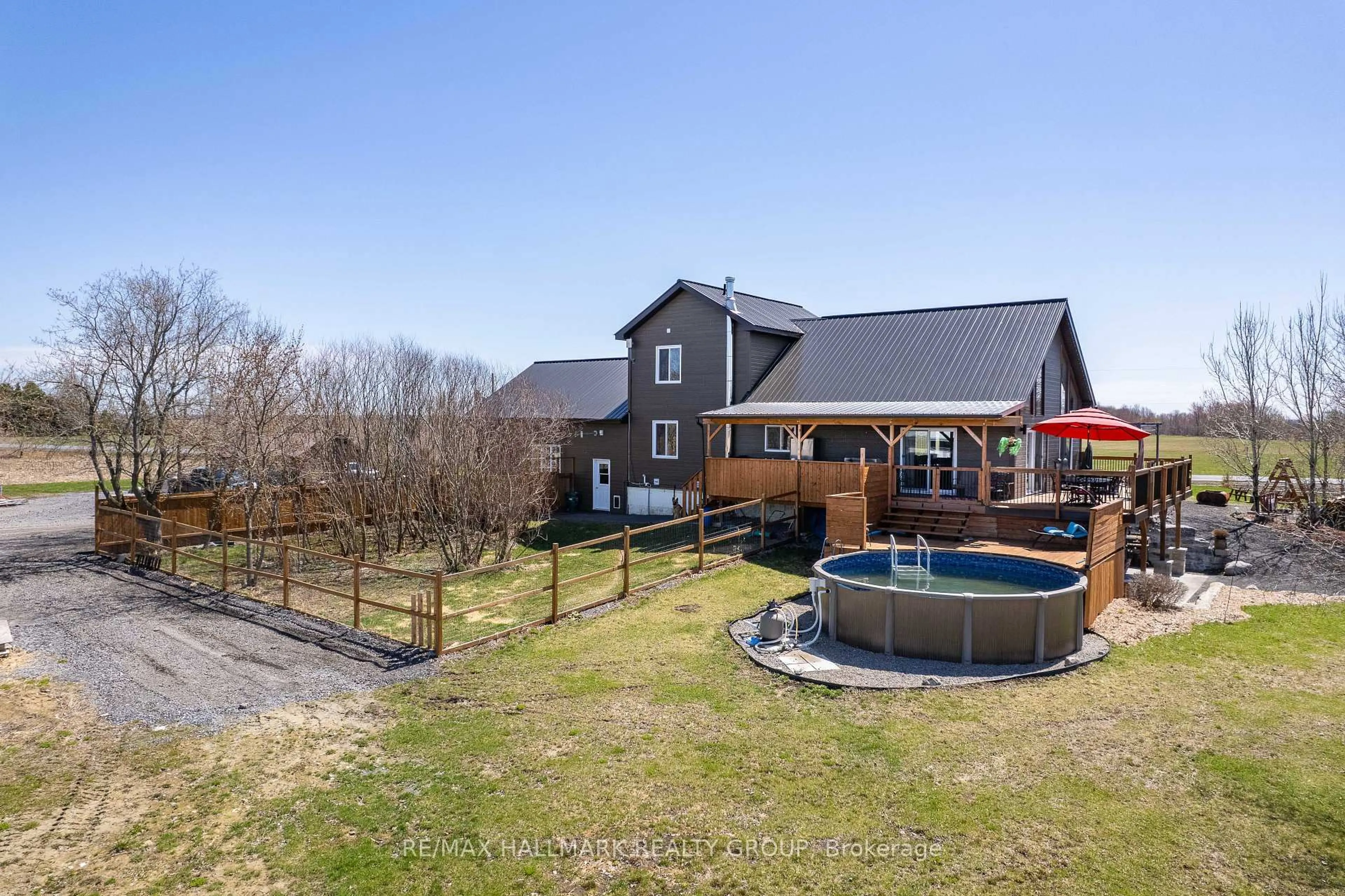 A pic from outside/outdoor area/front of a property/back of a property/a pic from drone, water/lake/river/ocean view for 2421 Concession 8 Rd, The Nation Ontario K0B 1N0