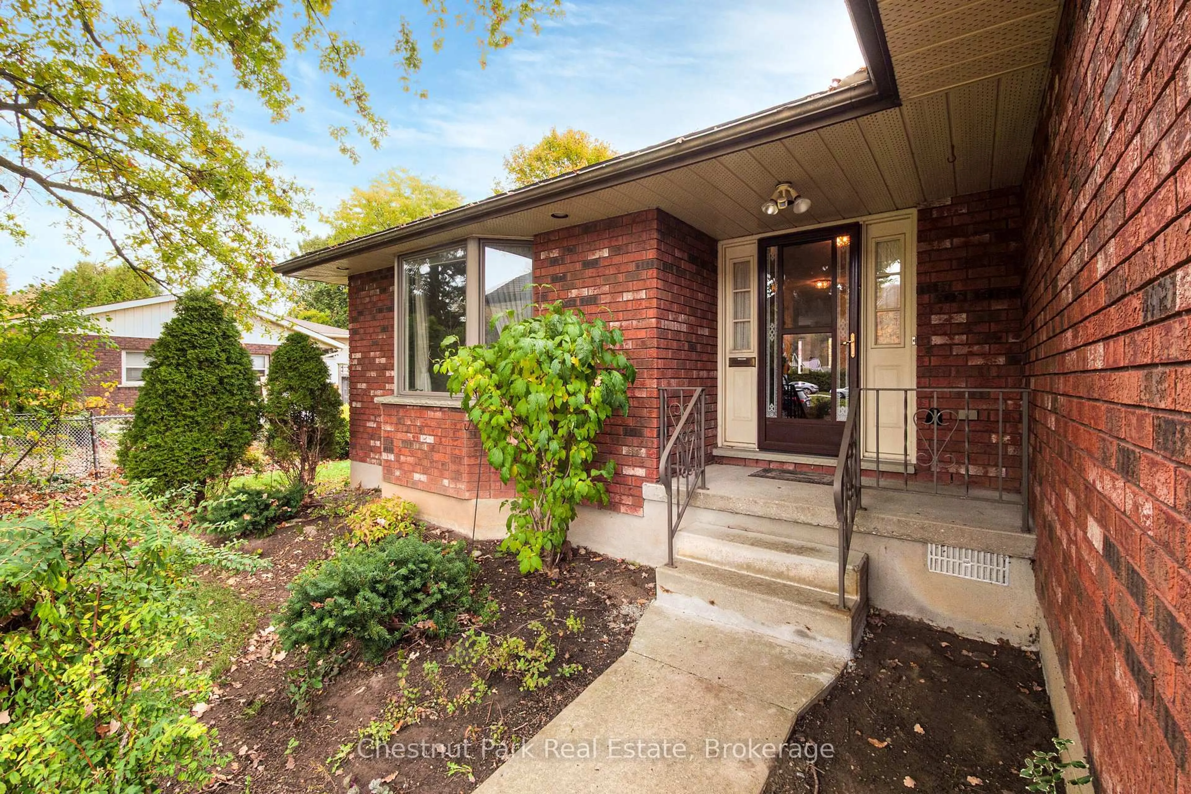 Home with brick exterior material, street for 203 5th Ave, Owen Sound Ontario N4K 6G2