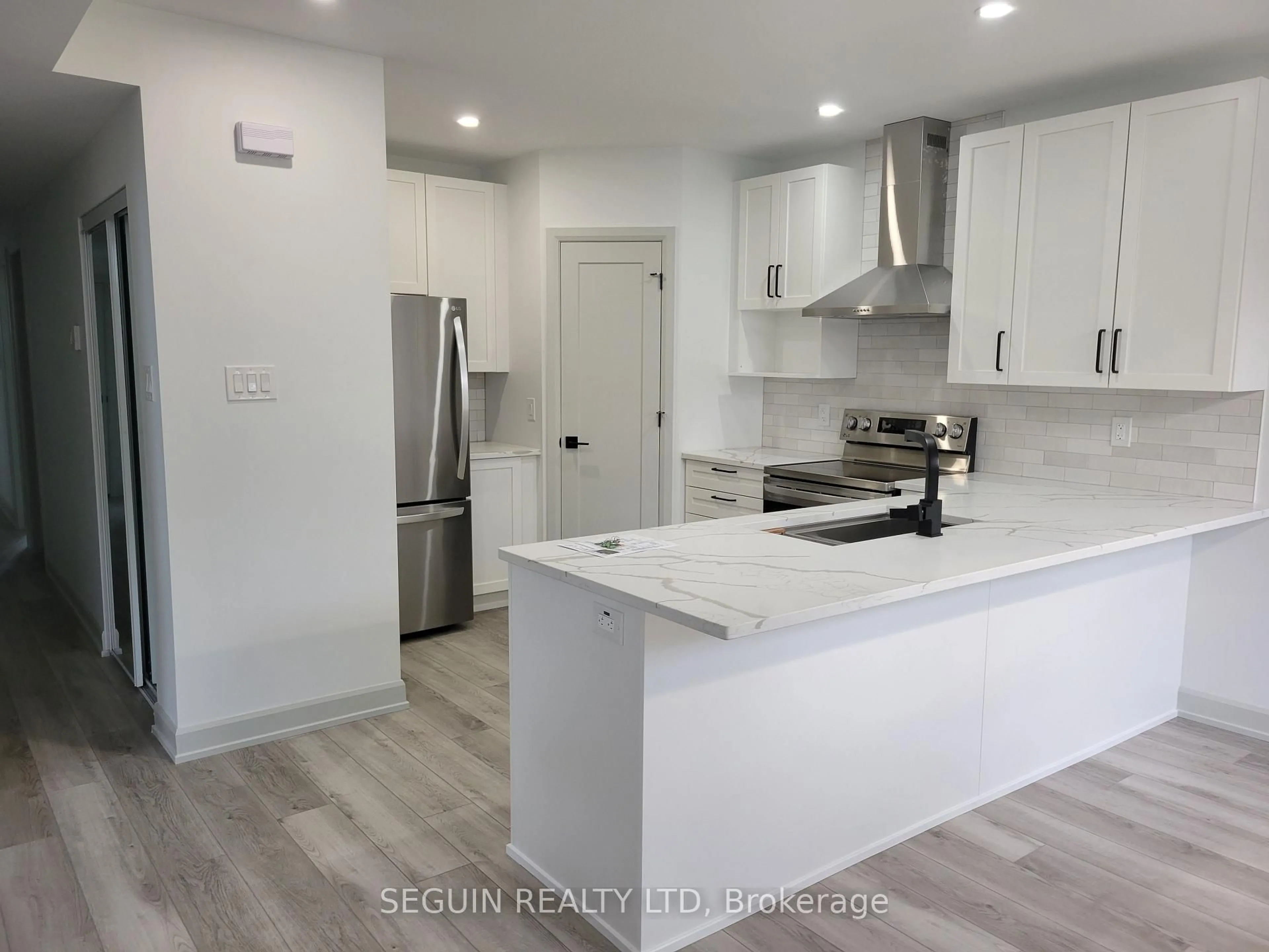 Open concept kitchen, unknown for 808-810 Powers St, Clarence-Rockland Ontario K4K 0J2