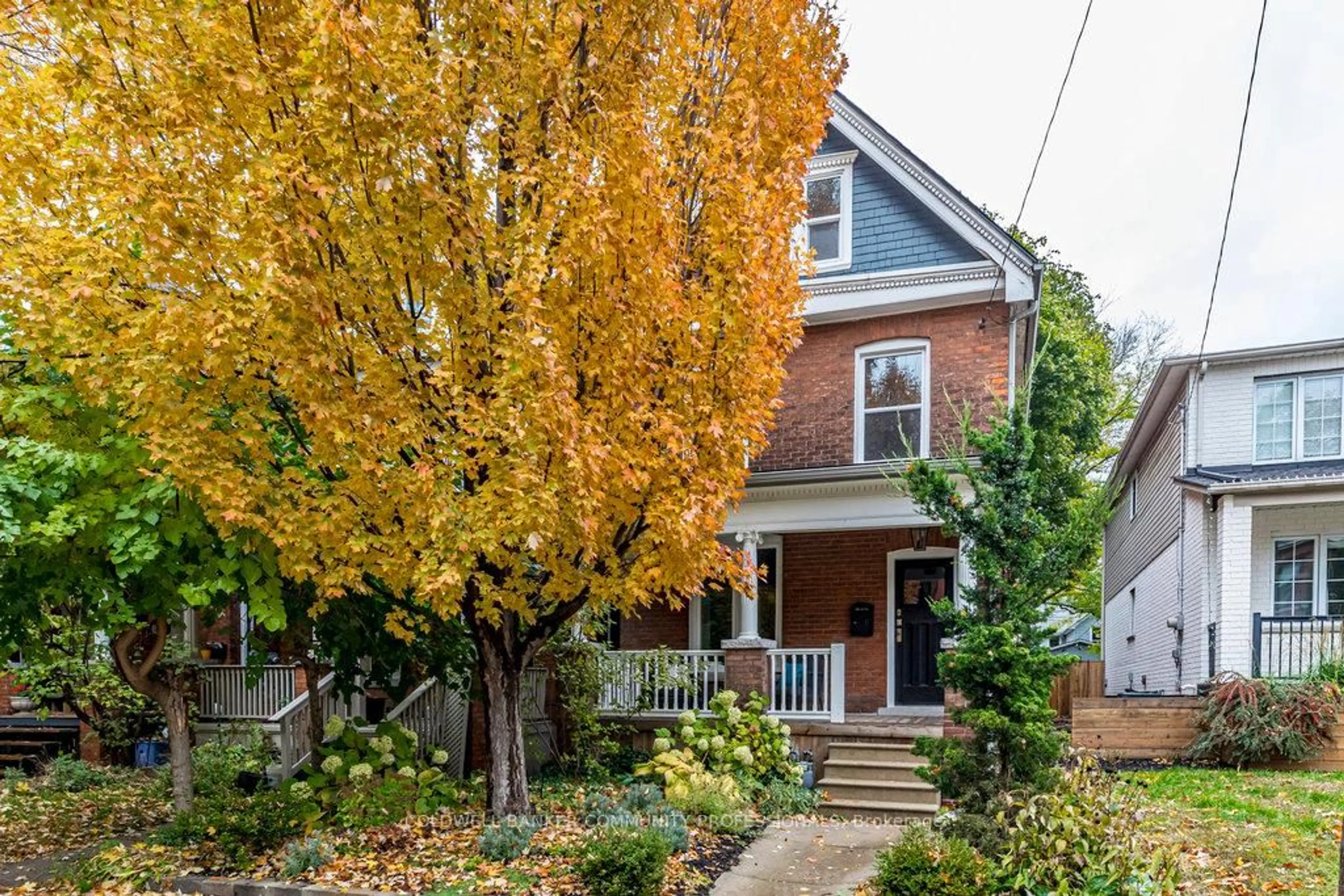 Home with brick exterior material, street for 111 Gladstone Ave, Hamilton Ontario L8M 2H8