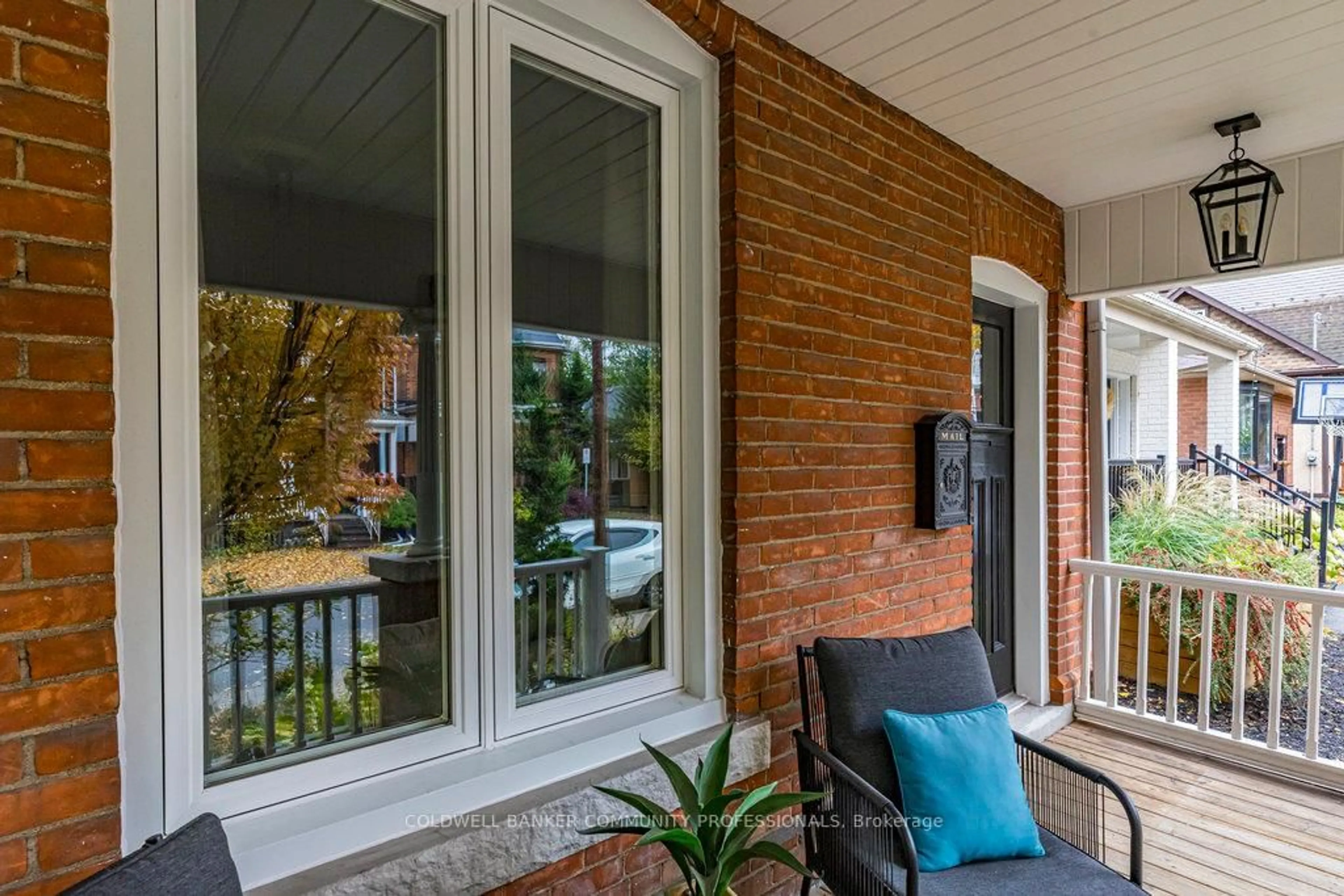 Home with brick exterior material, street for 111 Gladstone Ave, Hamilton Ontario L8M 2H8