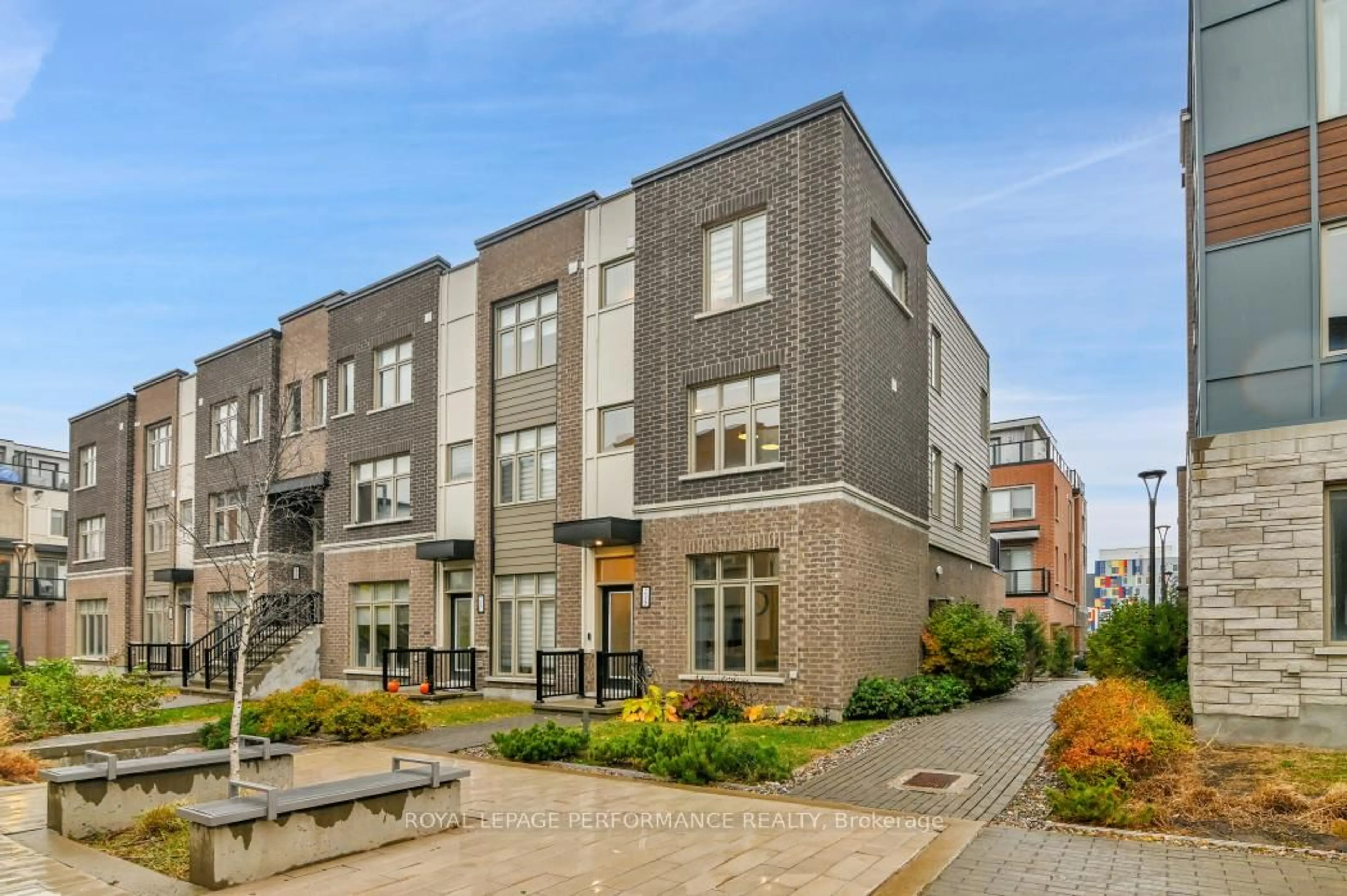 Home with brick exterior material, street for 215 Makadewa Private, Ottawa Ontario K1K 4Z9