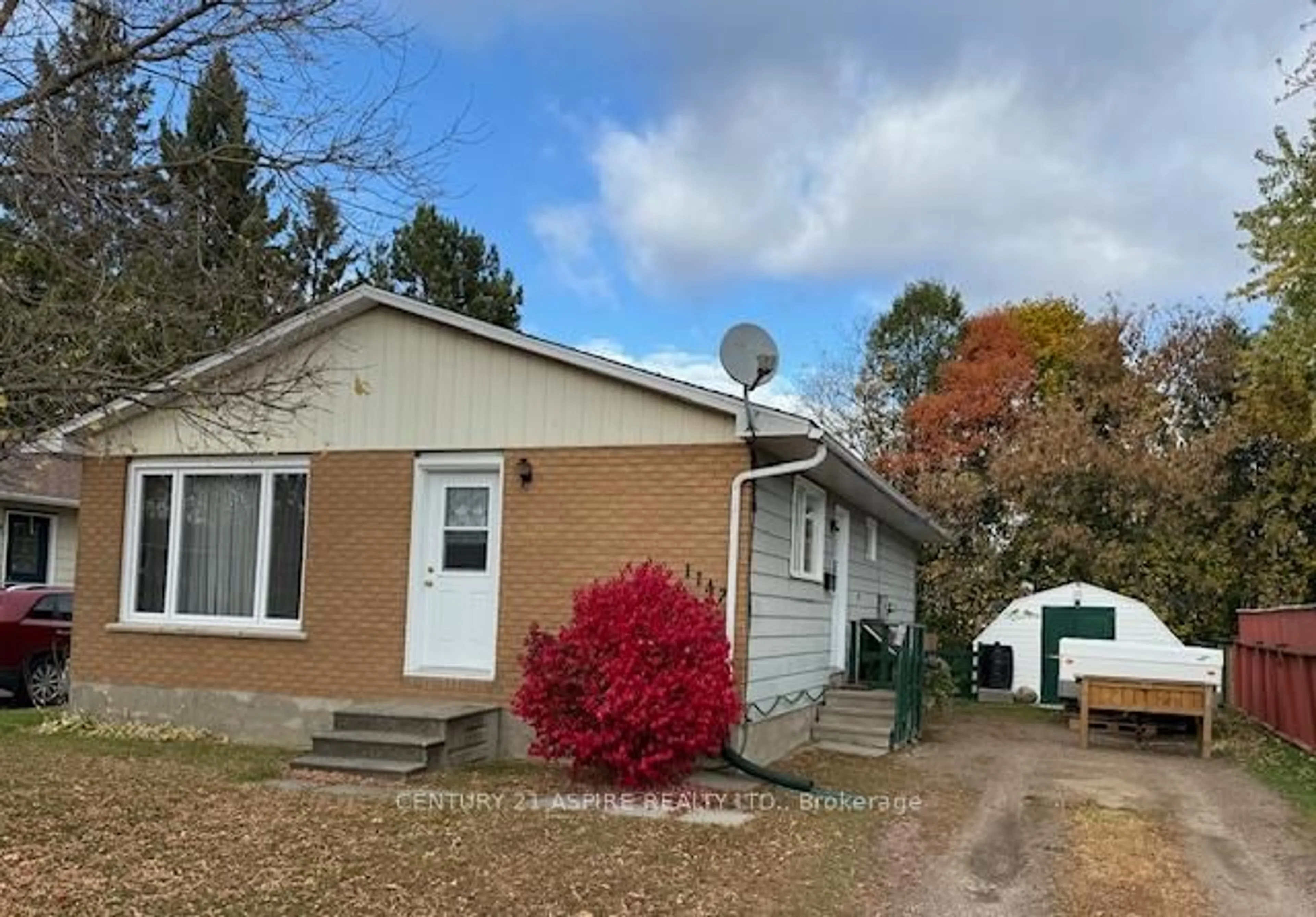 Home with vinyl exterior material, street for 1147 Boundary Rd, Pembroke Ontario K8A 7T9