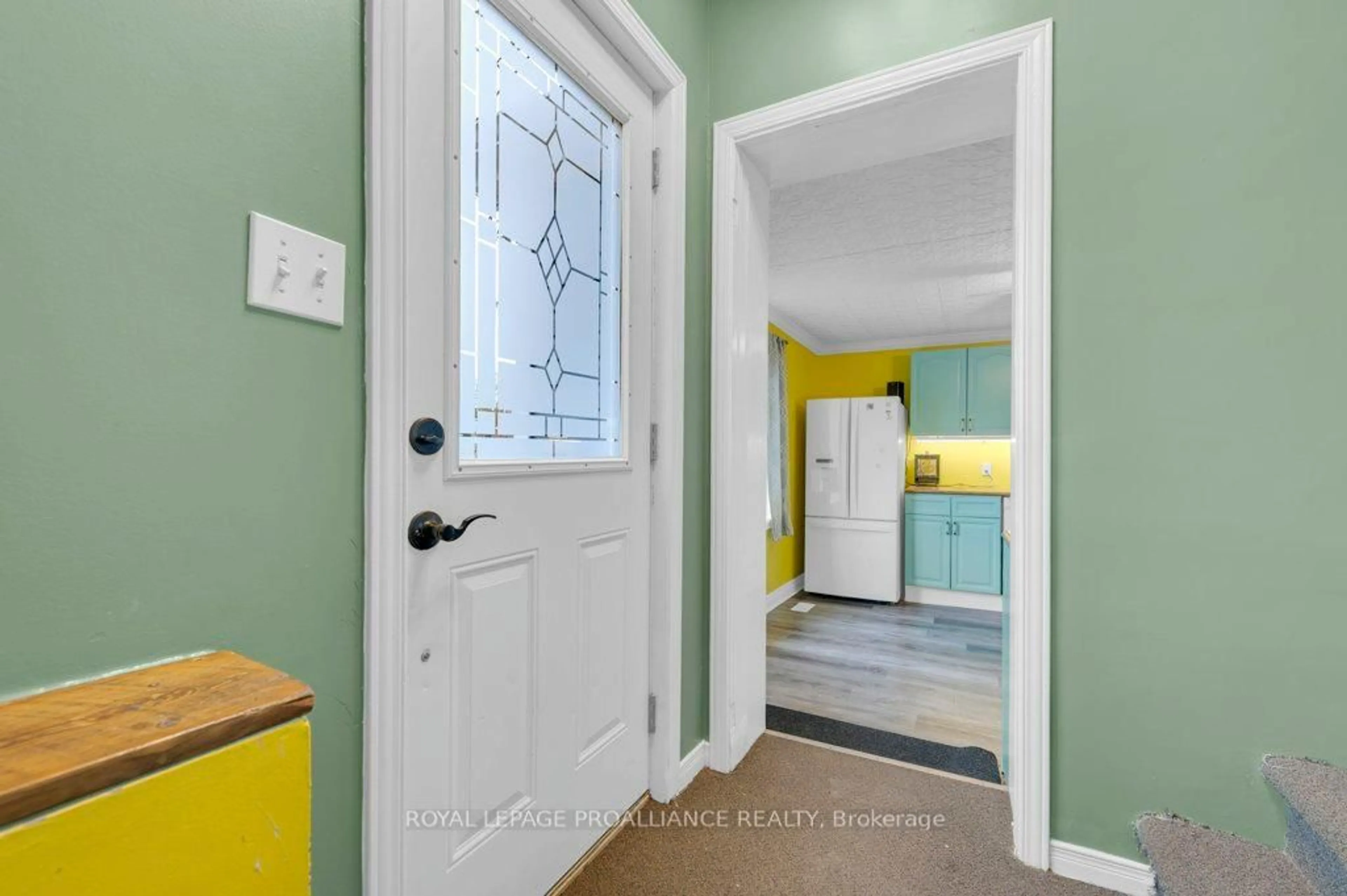 Indoor entryway for 1643 County Road 5, Hastings Ontario K0K 2C0