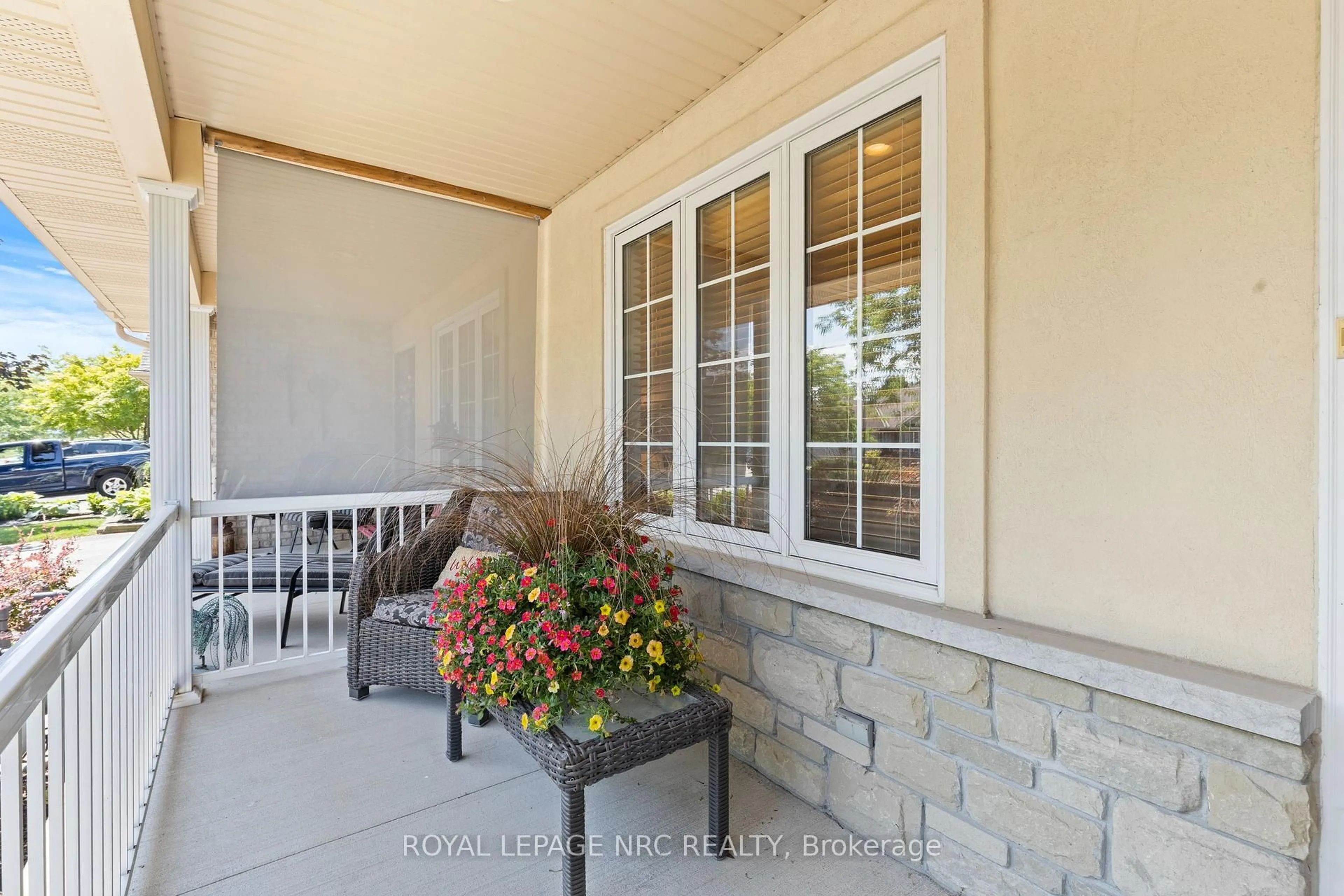 Indoor entryway for 14 Hope Ave, Niagara-on-the-Lake Ontario L0S 1T0