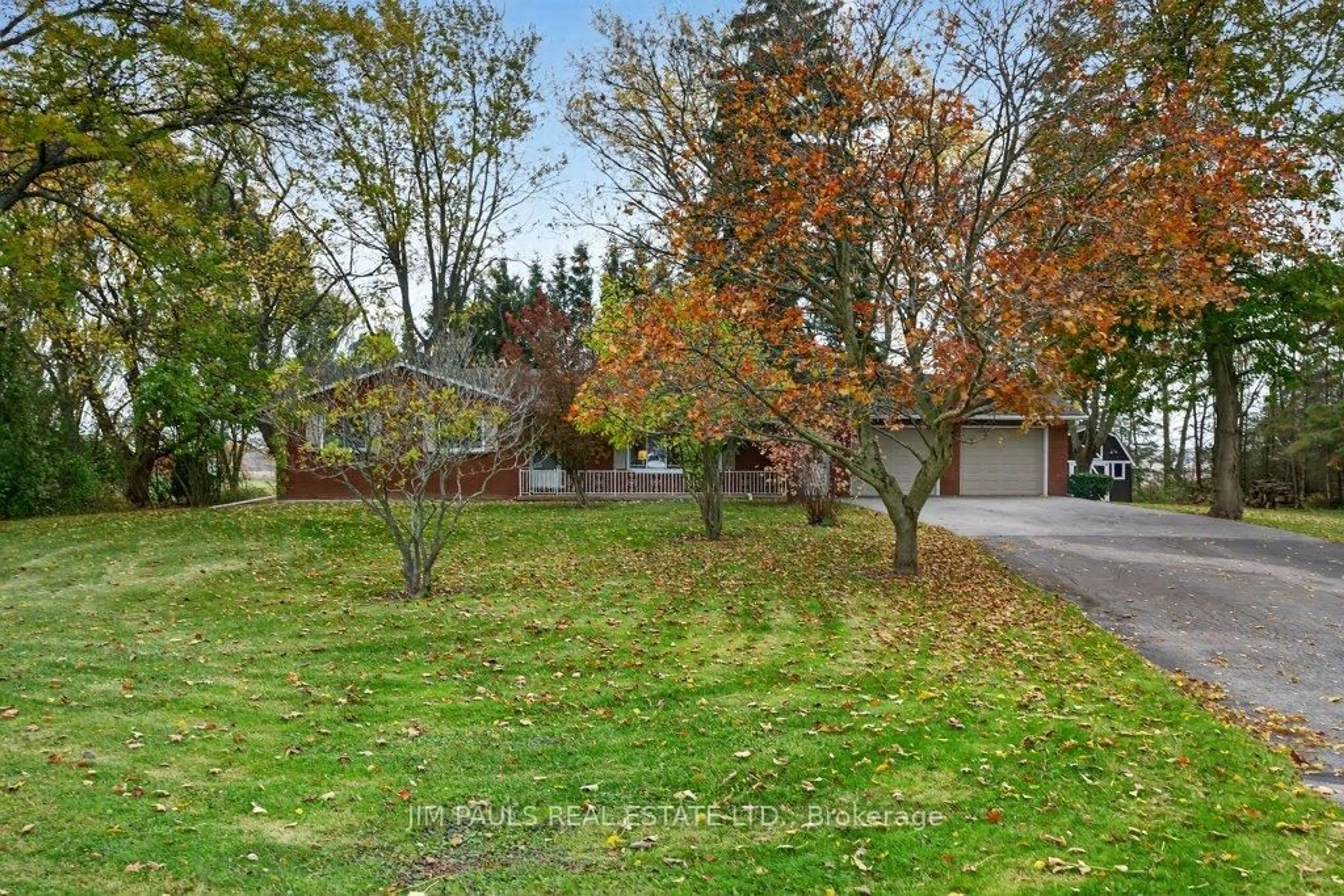 A pic from outside/outdoor area/front of a property/back of a property/a pic from drone, street for 9256 20 Rd Rd, West Lincoln Ontario L0R 2A0