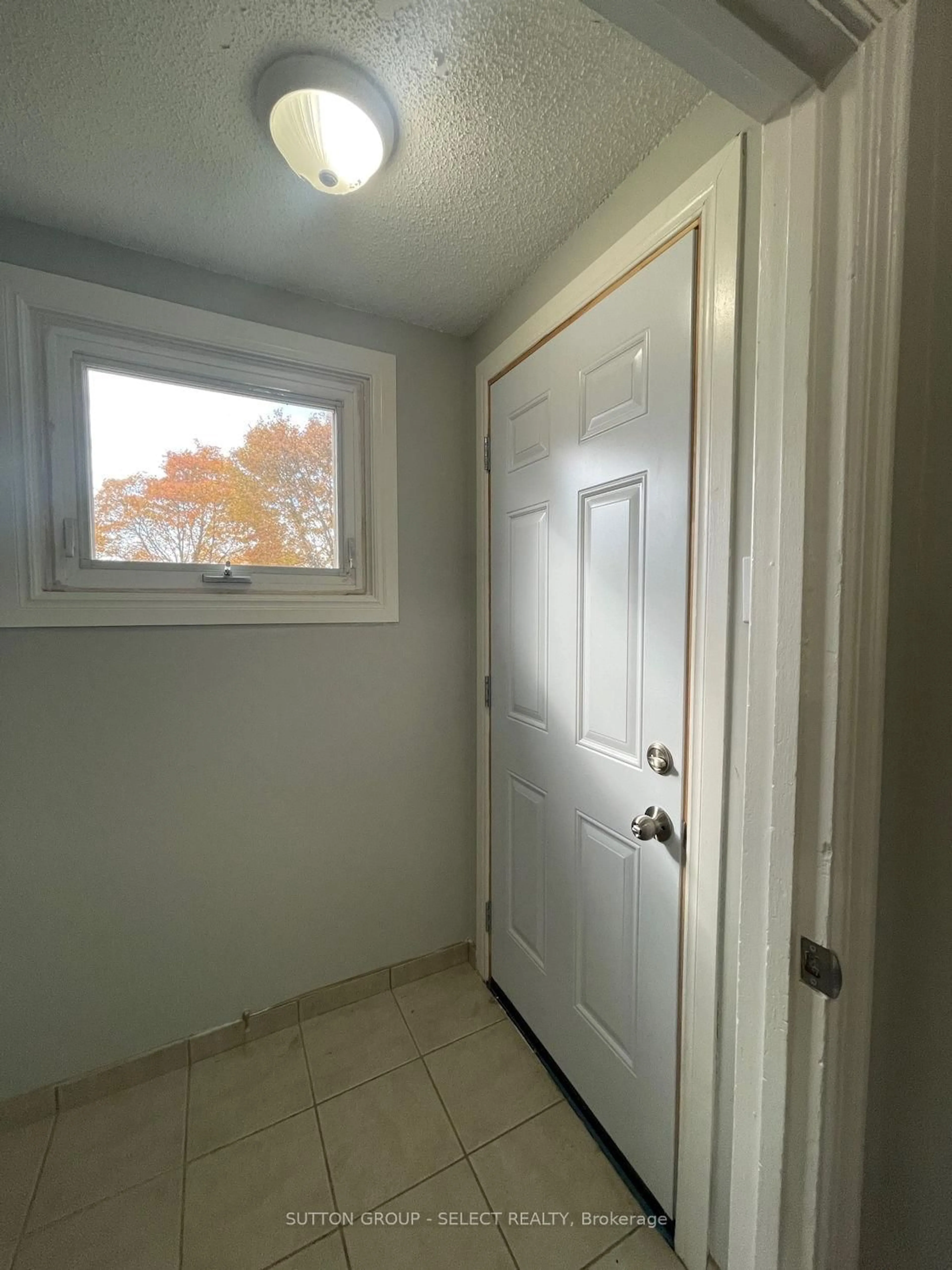 Indoor entryway for 14 St Charles St, Huron East Ontario N0M 1L0