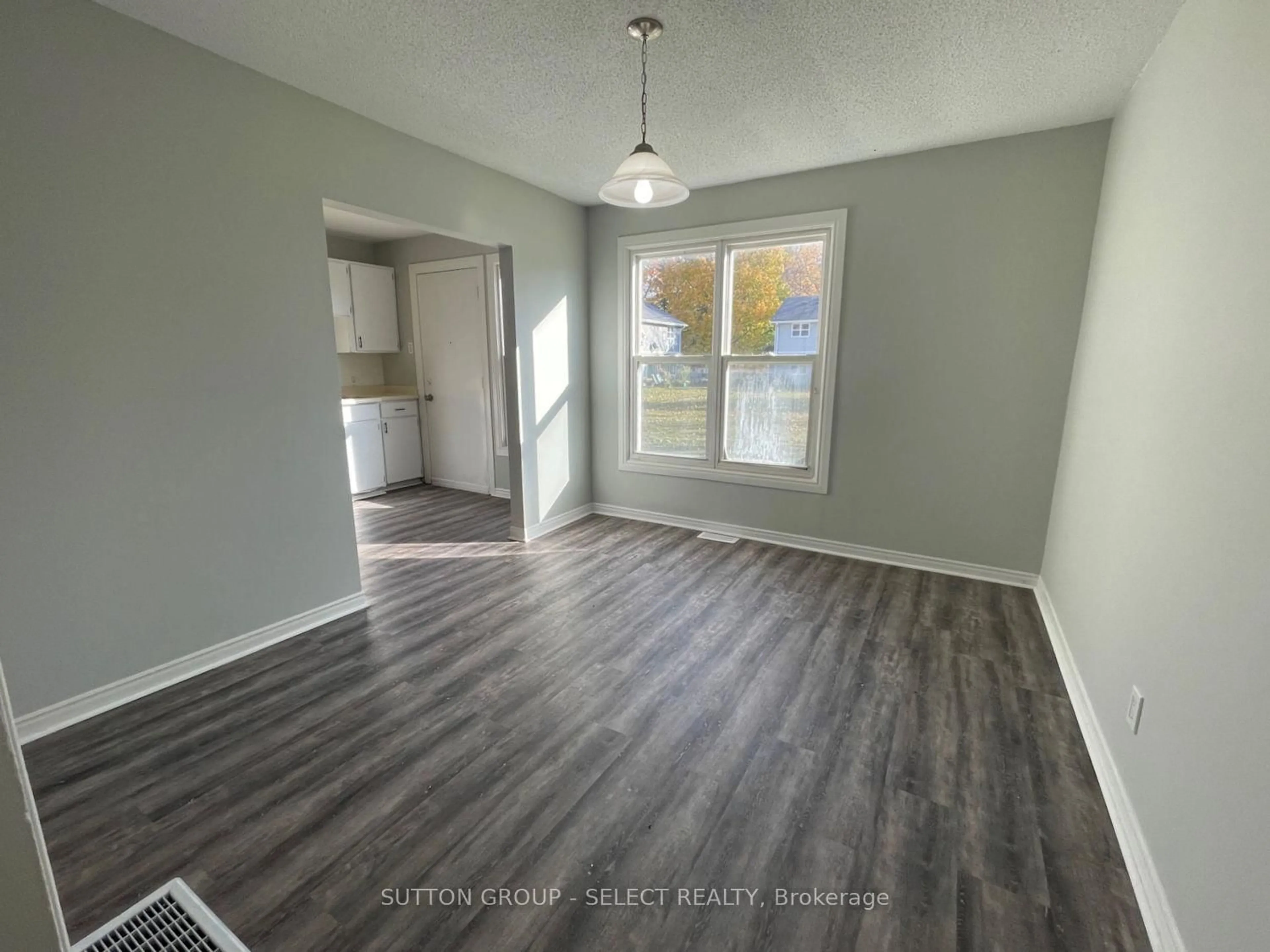 A pic of a room for 14 St Charles St, Huron East Ontario N0M 1L0