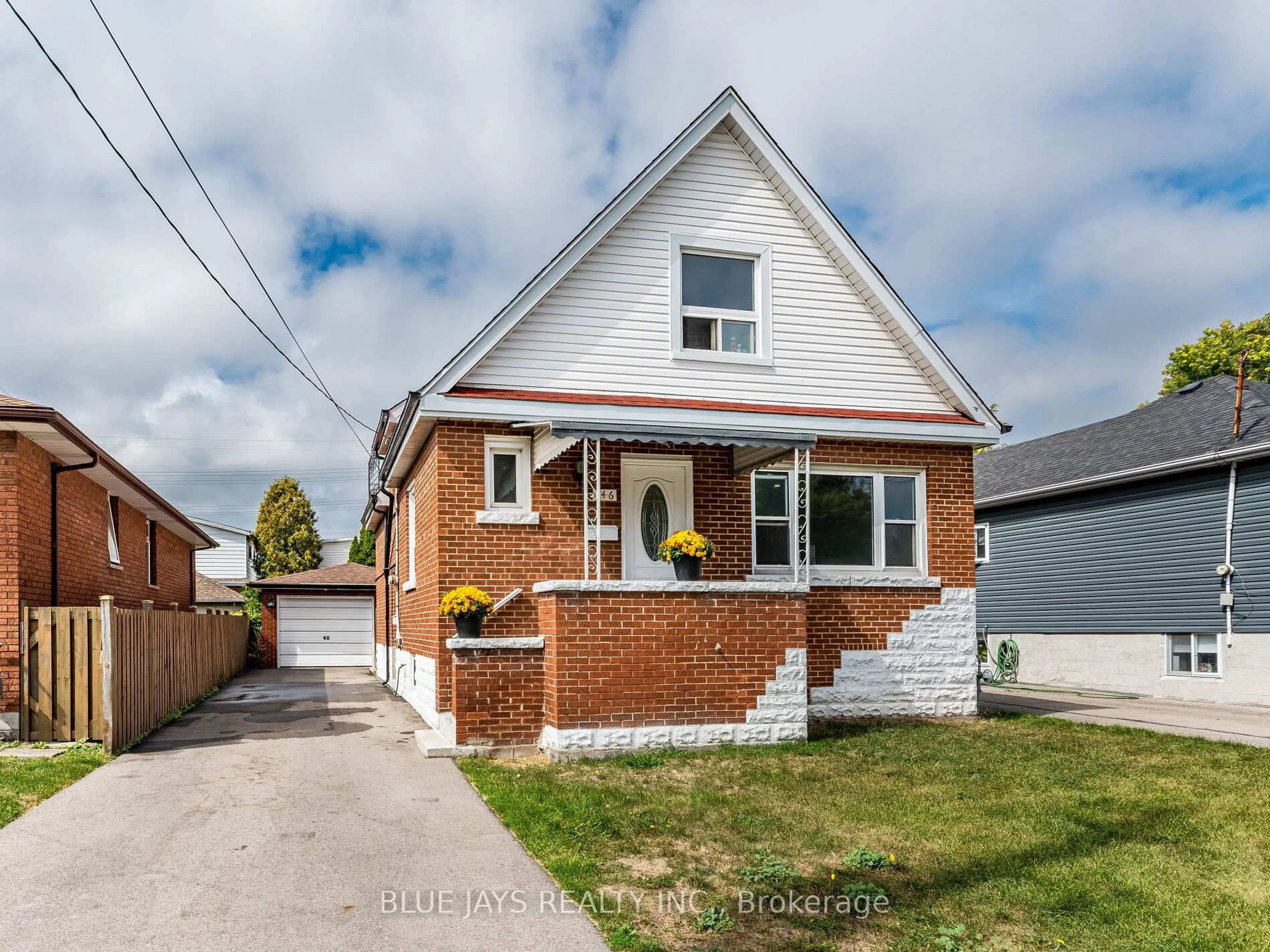 Home with brick exterior material, street for 146 Craigroyston Rd, Hamilton Ontario L8K 3K1