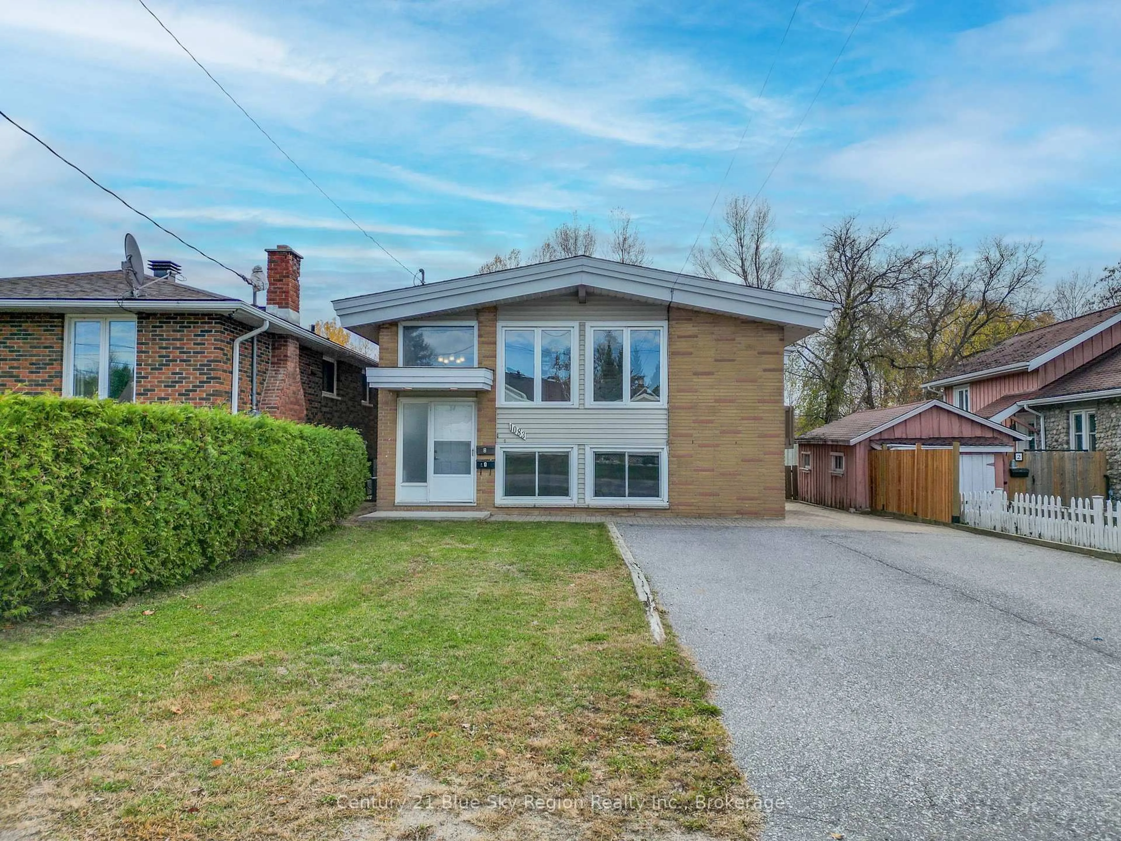 Home with brick exterior material, street for 1083 Metcalfe St, North Bay Ontario P1B 2R2