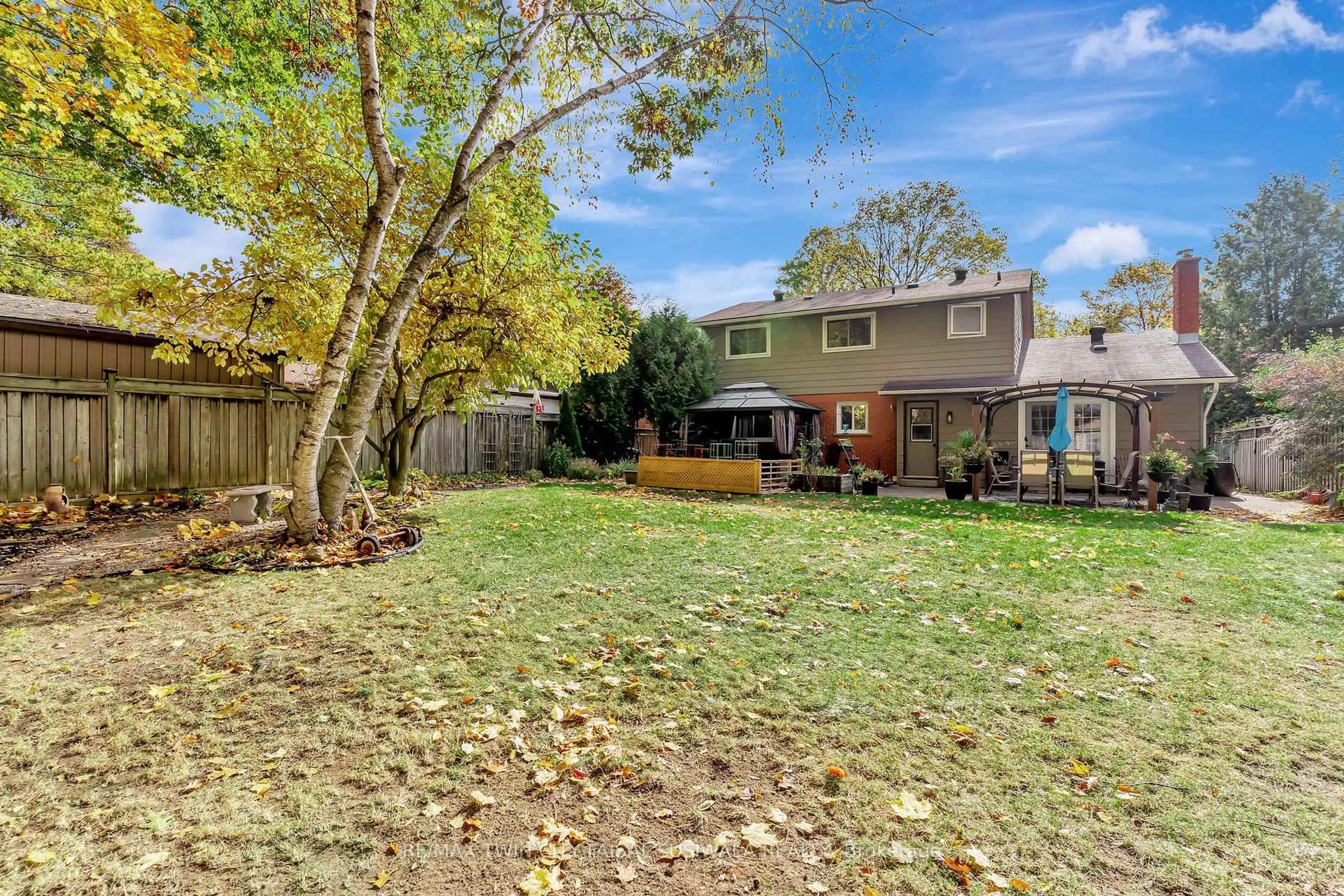 Patio, unknown for 45 Thomas St, Cambridge Ontario N3C 3C6