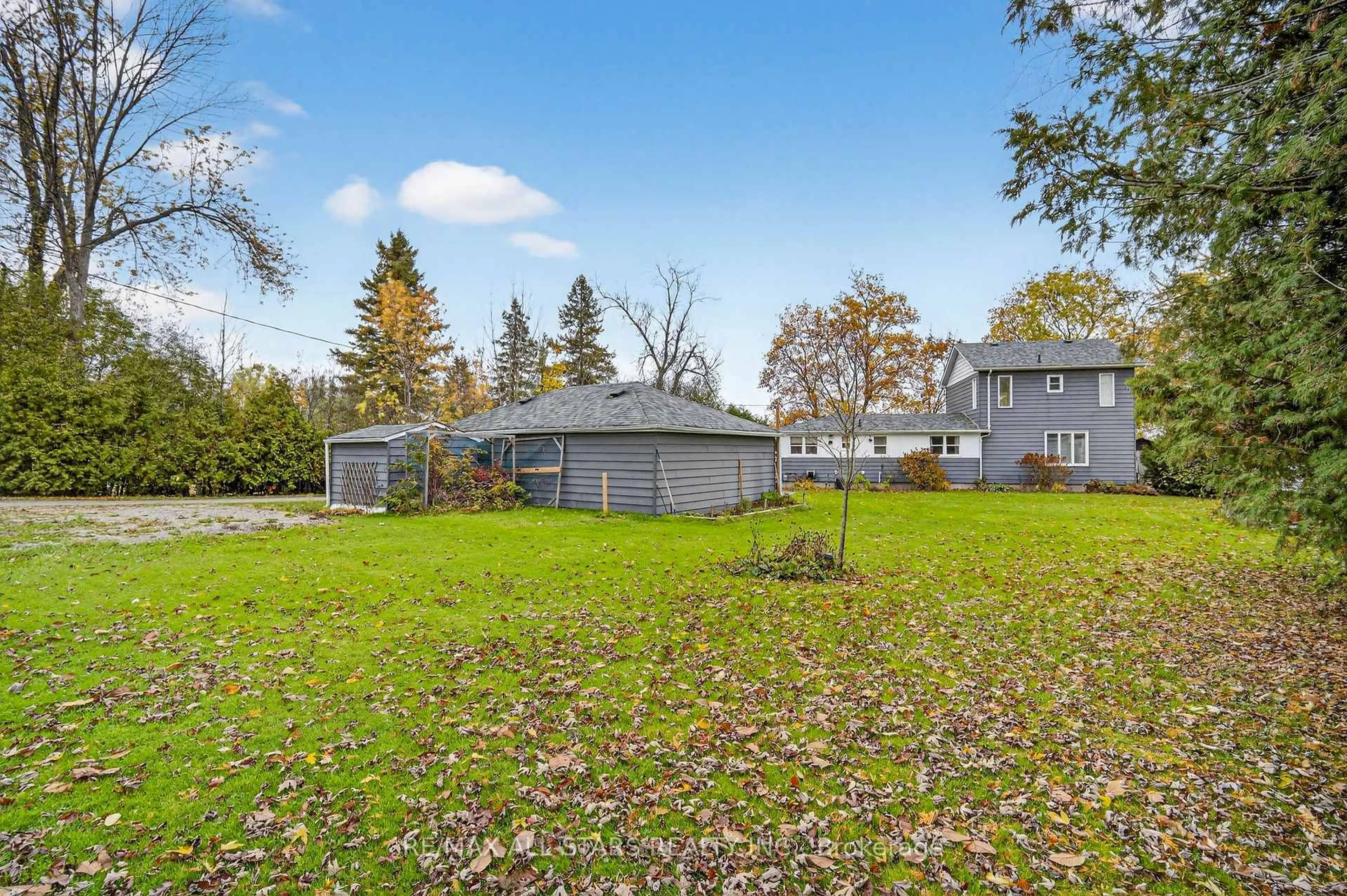 A pic from outside/outdoor area/front of a property/back of a property/a pic from drone, street for 19 Charlotte Cres, Kawartha Lakes Ontario K0L 2W0