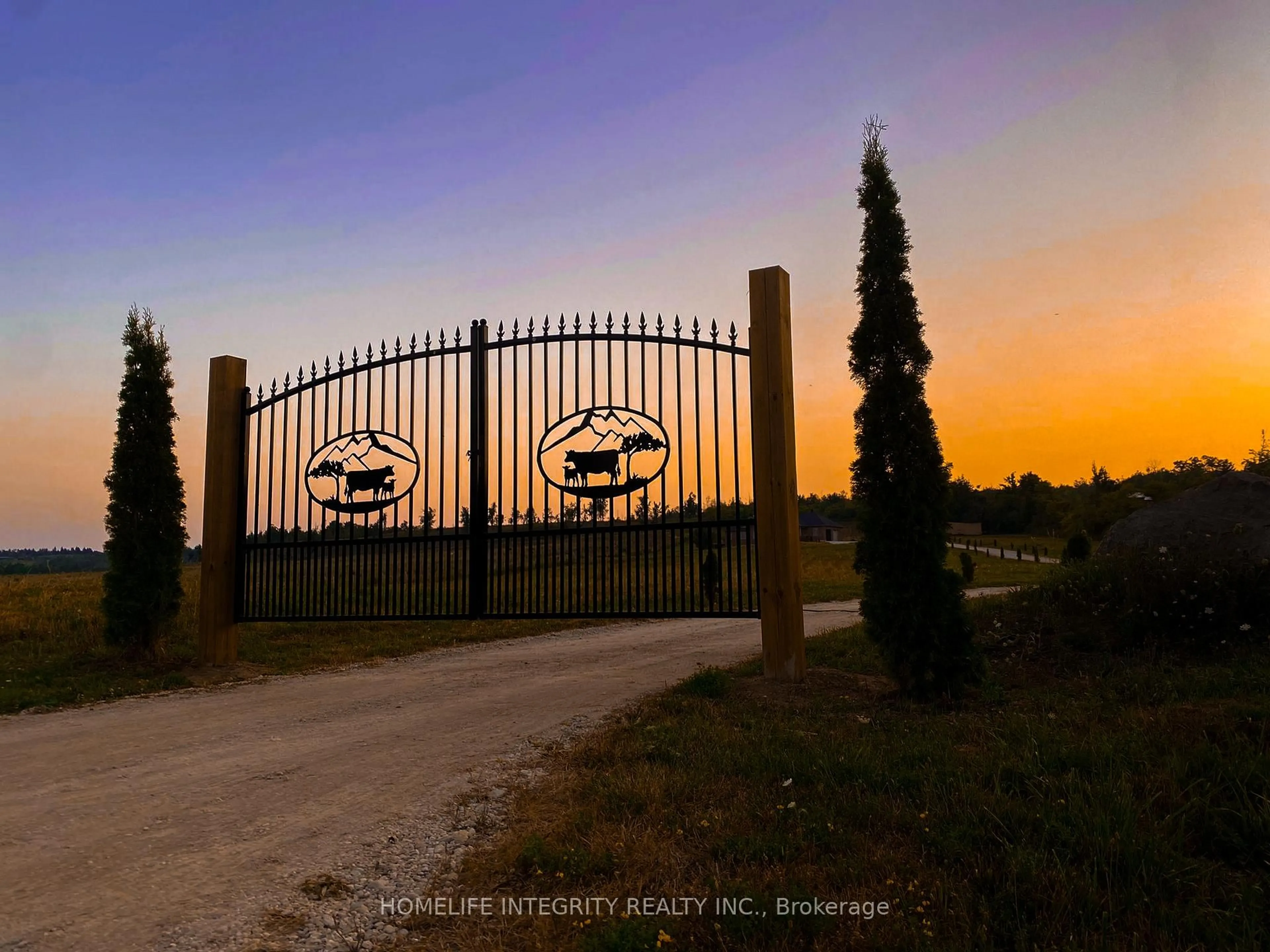 A pic from outside/outdoor area/front of a property/back of a property/a pic from drone, street for 838722 4th Line, Mulmur Ontario L9V 0J7