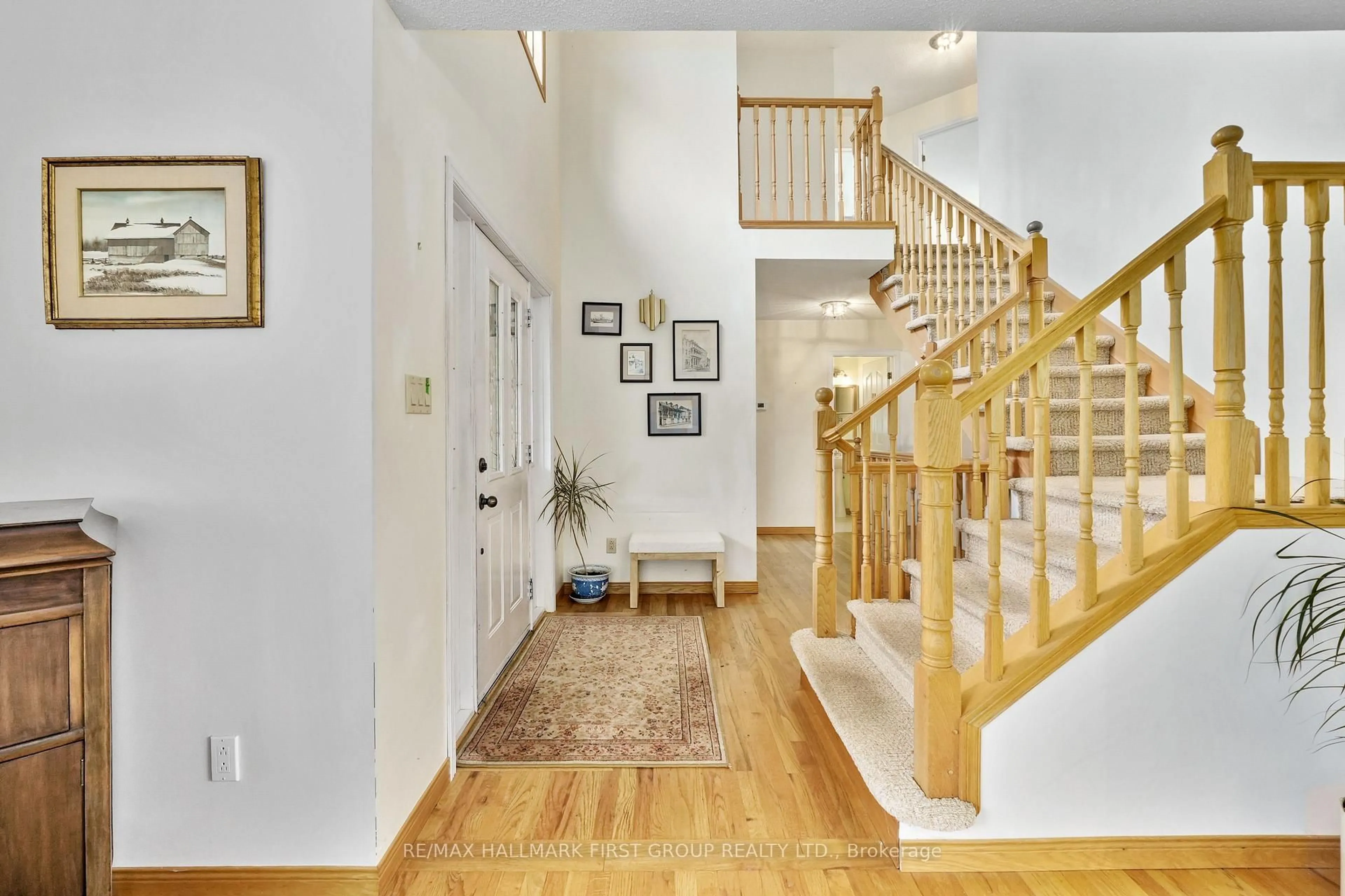 Indoor entryway for 18 Skye Valley Dr, Cobourg Ontario K9A 0Z1